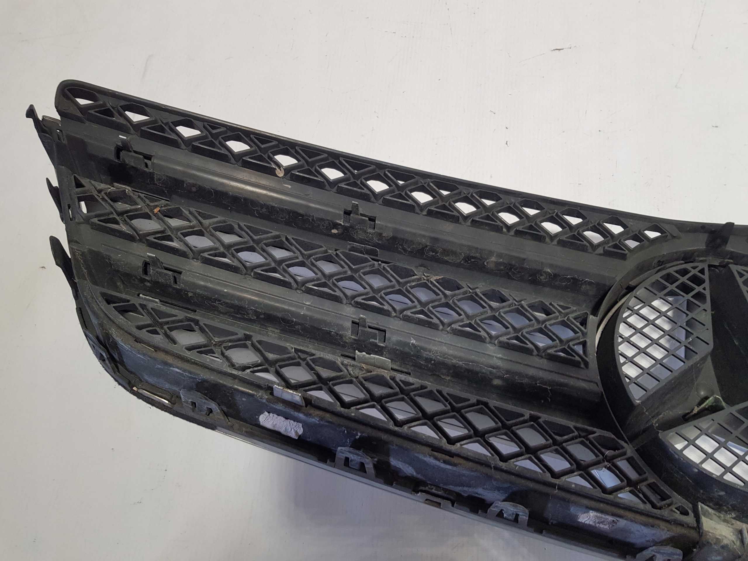 mask hűtőrács MERCEDES E-KLASA COUPE CABRIO W207 C207