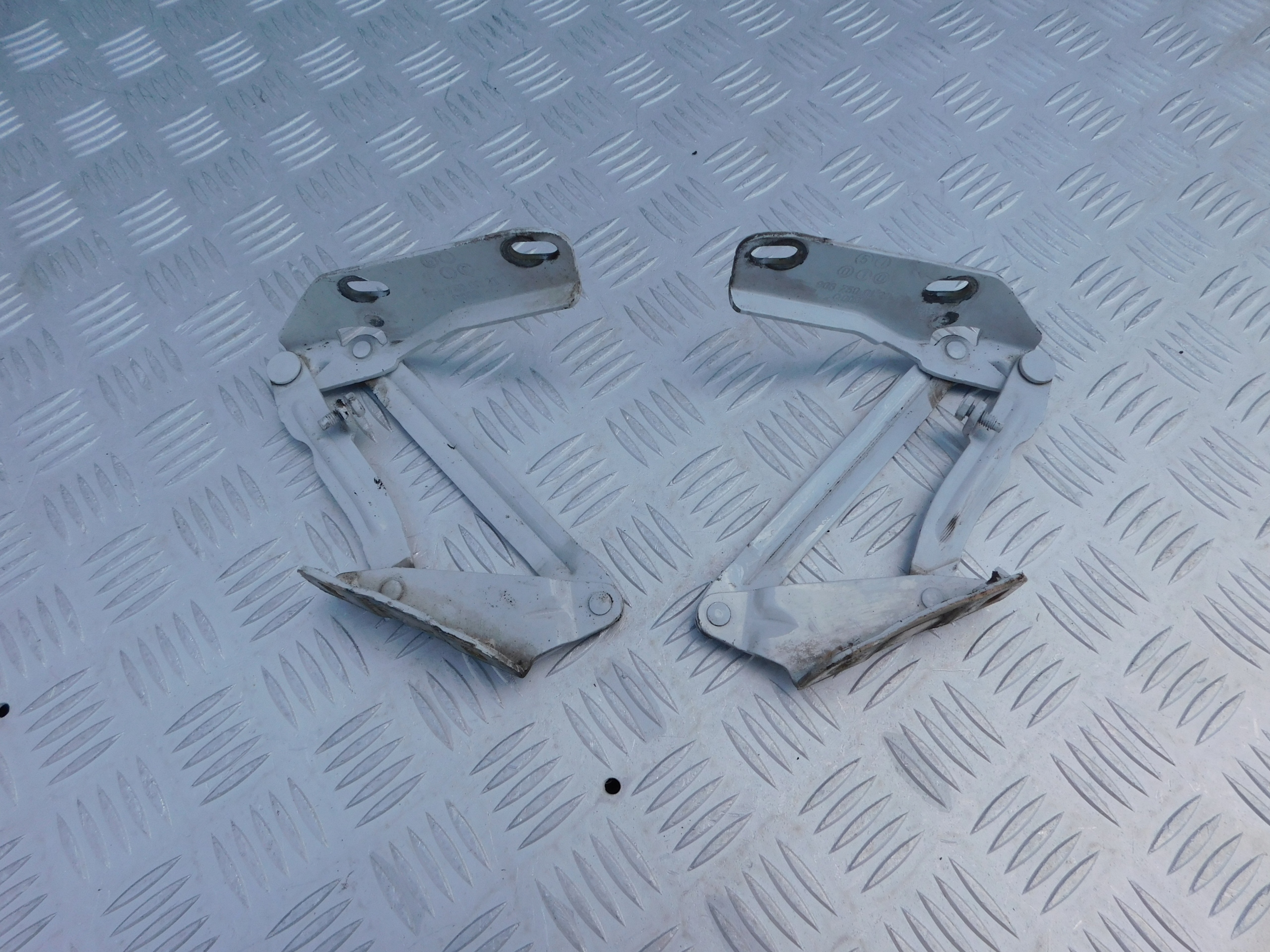 Mercedes Sprinter Cerniere cofano 06 -18 r komplet EUROPA