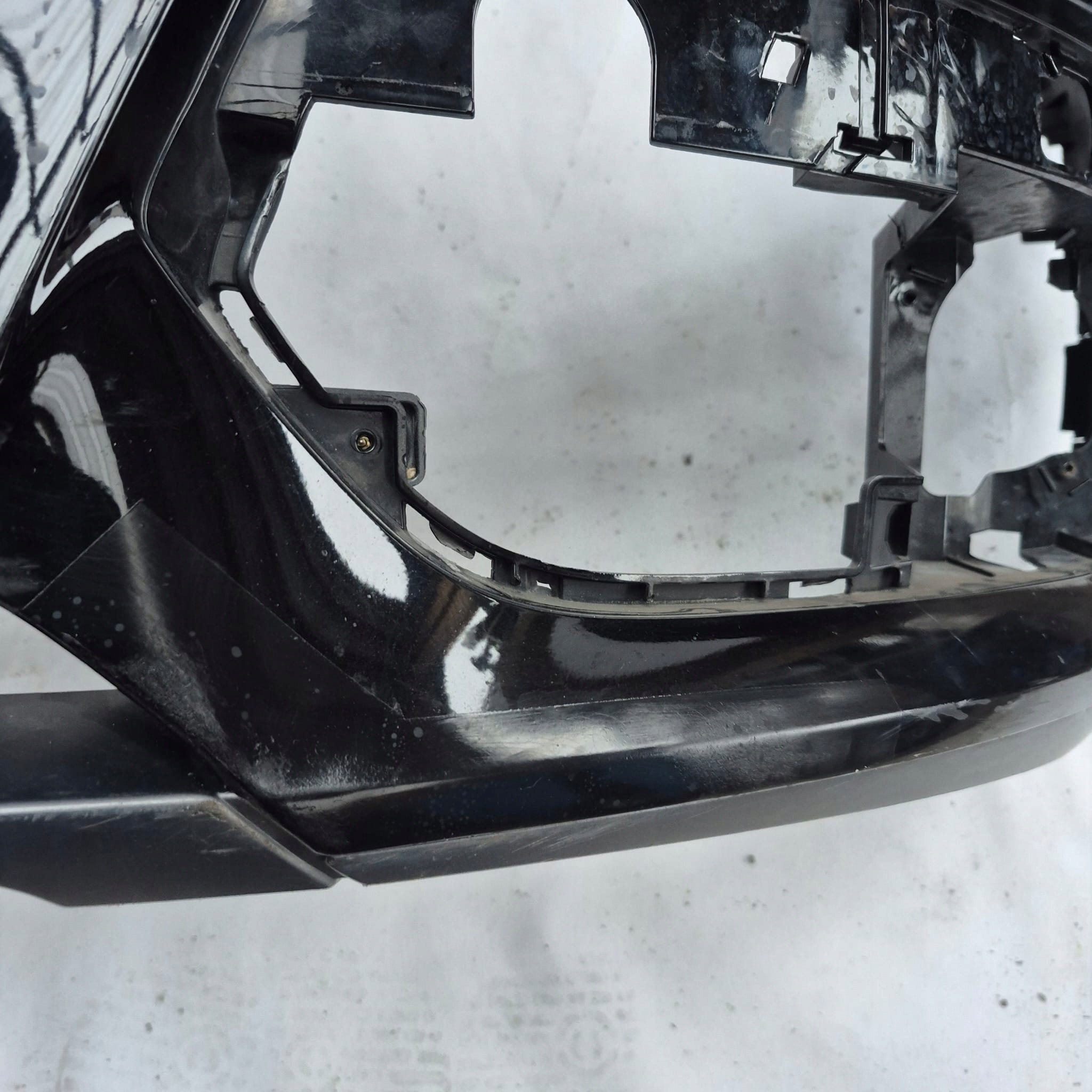AUDI Q3 and 1 8U 11-14 bumper front front washer PDC