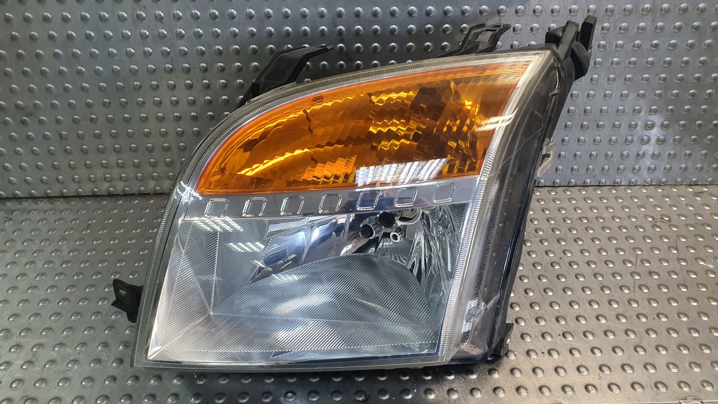 light front left FORD FUSION LIFT 02
