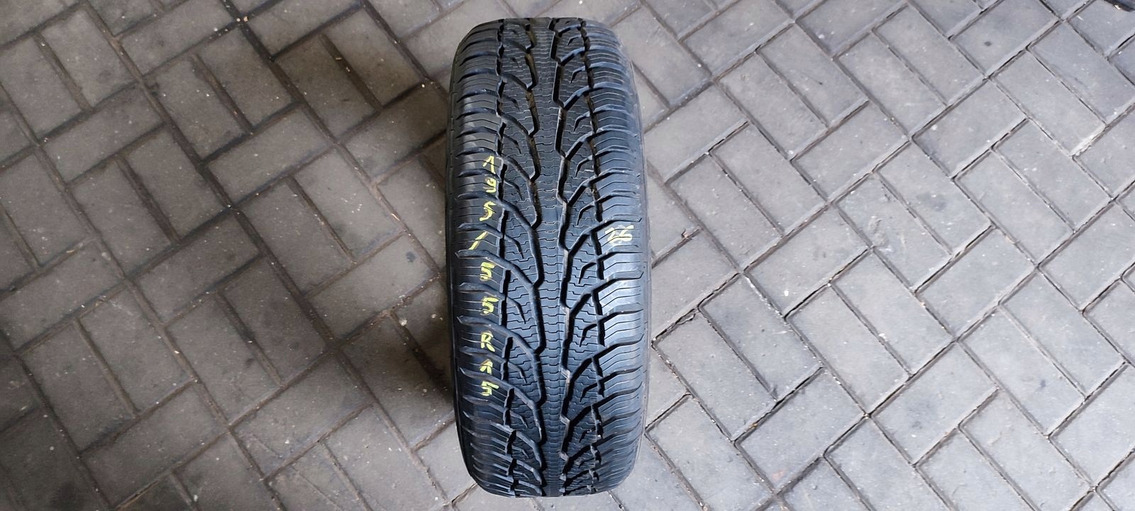 gomma Uniroyal AllSeasonExpert 2 195/55R15 85H