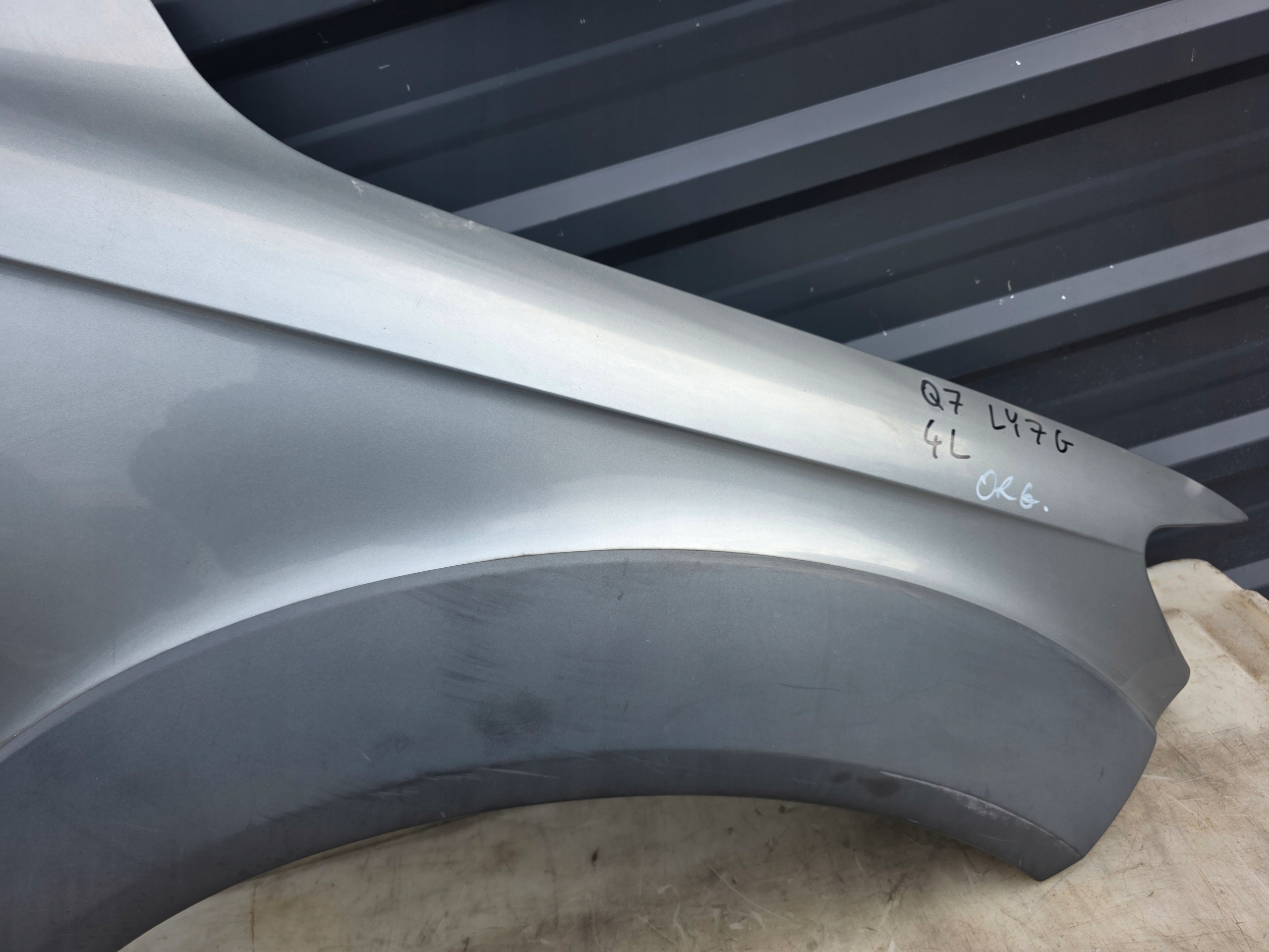 fender right front AUDI Q7 4L LY7G ALLROAD original !!!