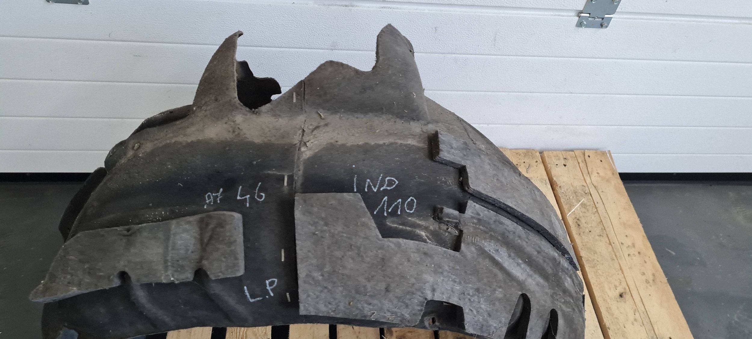 A7 4G S7 mudguard rear part rear. left left MATERIAL 4G8810171B