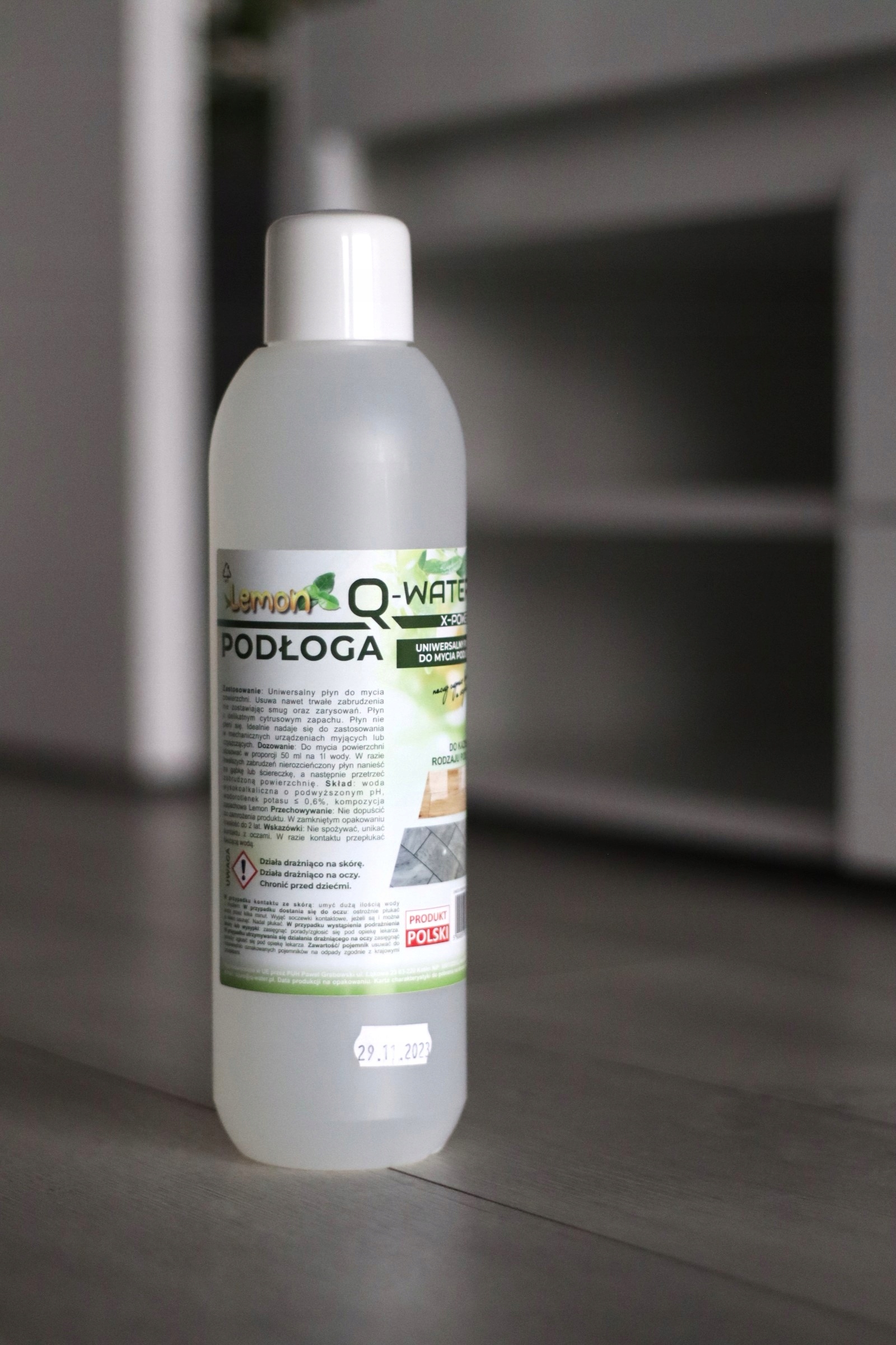 Płyn do mycia podłóg uniwersalny Stan opakowania oryginalne