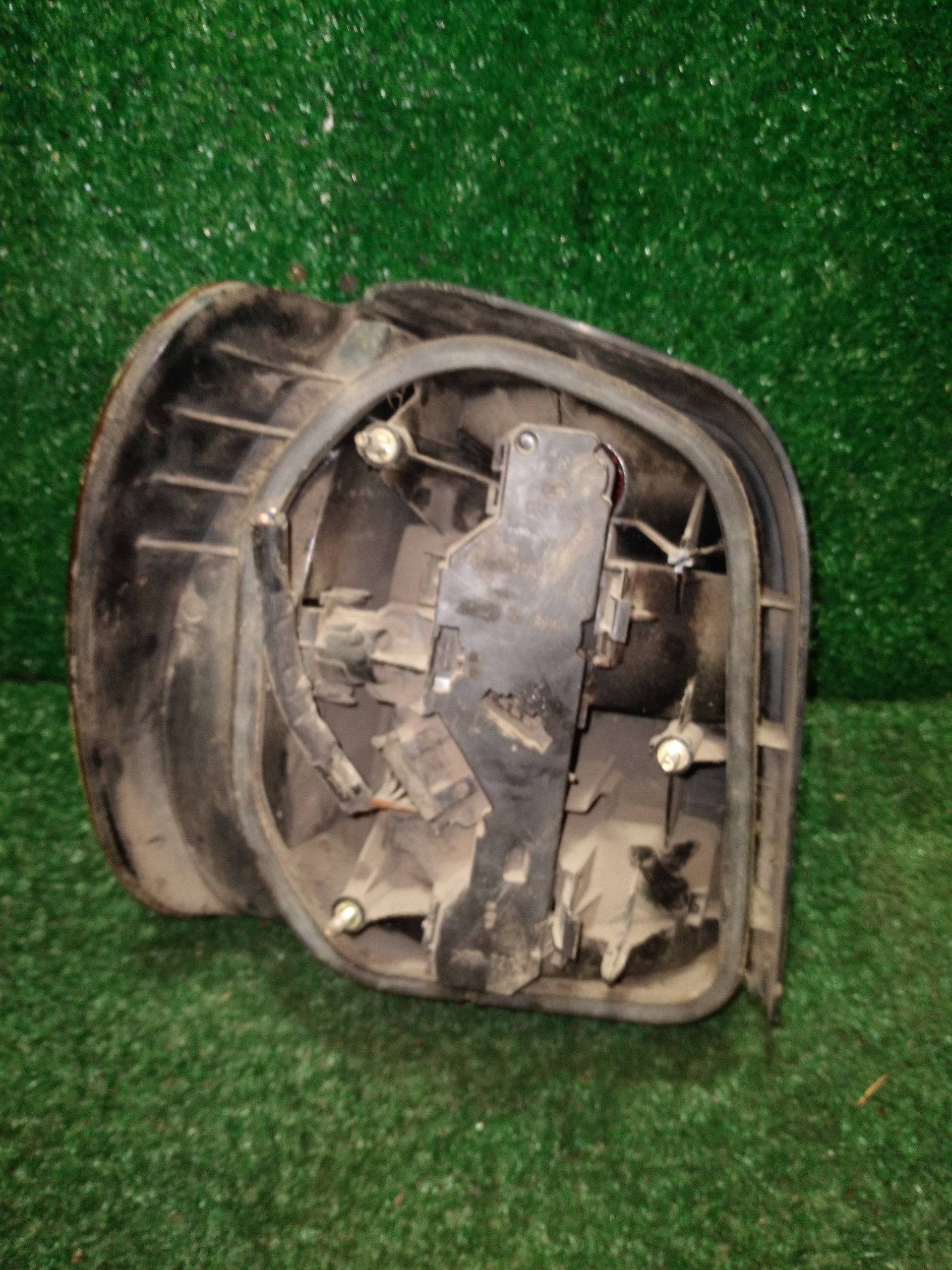 light right rear VOLKSWAGEN POLO 3 1995 6N HB