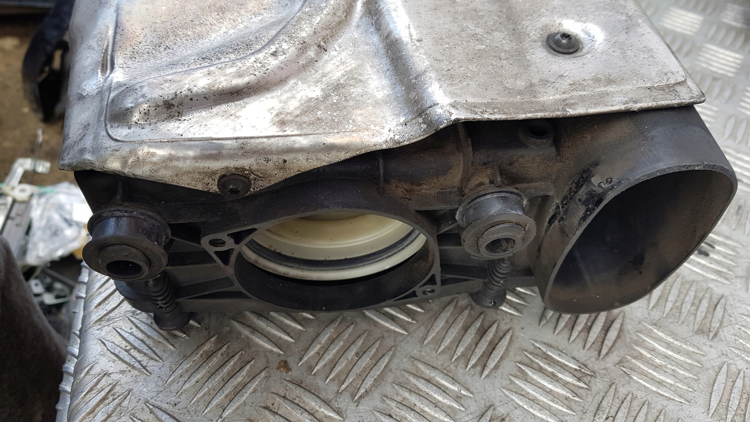 MERCEDES W204 W212 2.2 CDI Gehäuse filter luft A6510901101