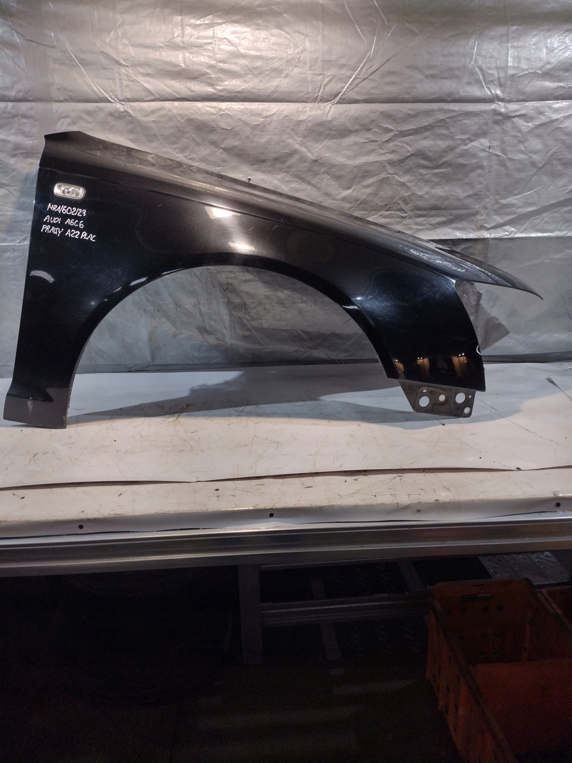 fender right front Audi A6 C6 k: LZ9Y
