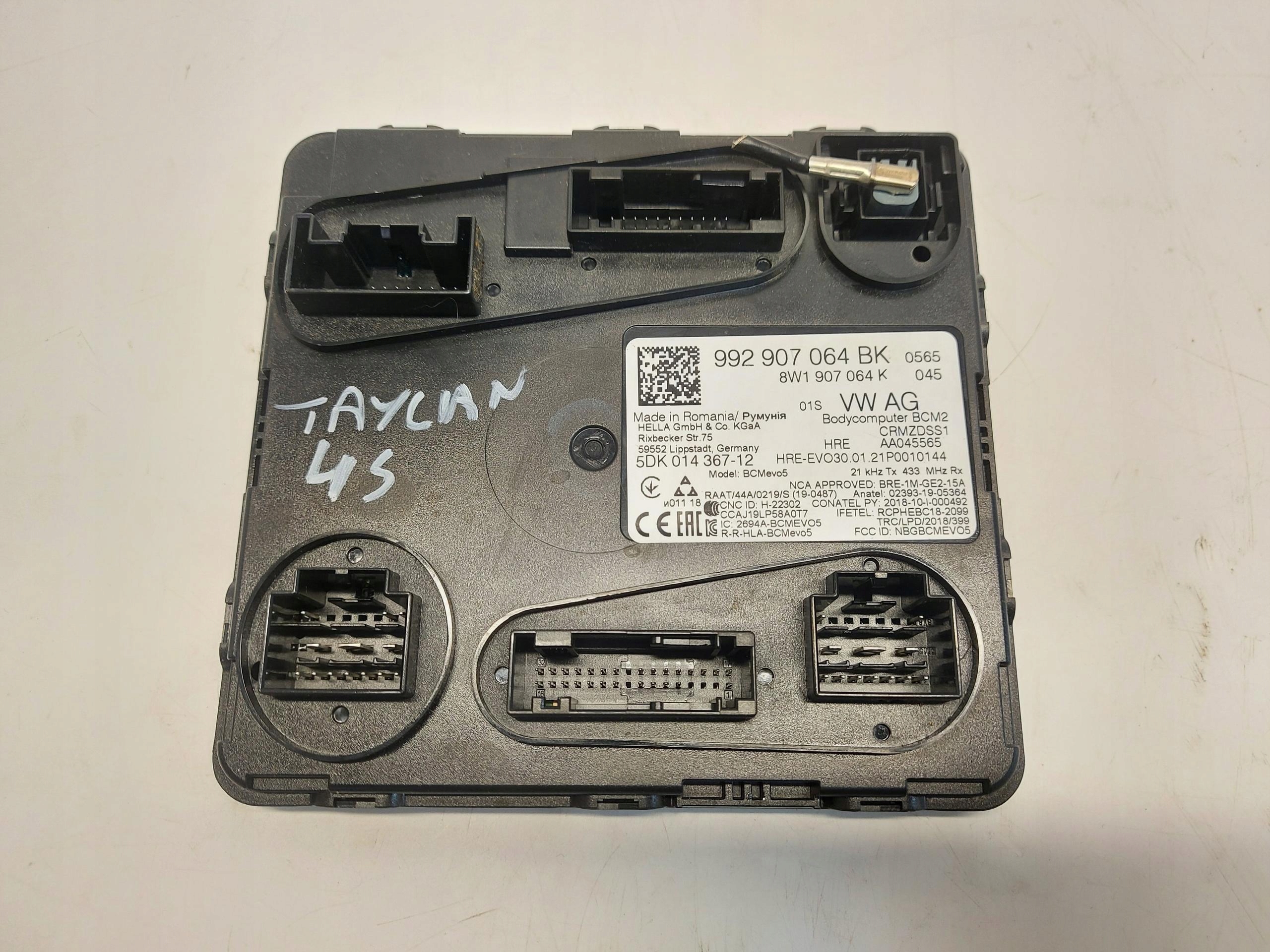 Porsche Taycan 4S 9J1 2021r module control unit BCM 992907064BK