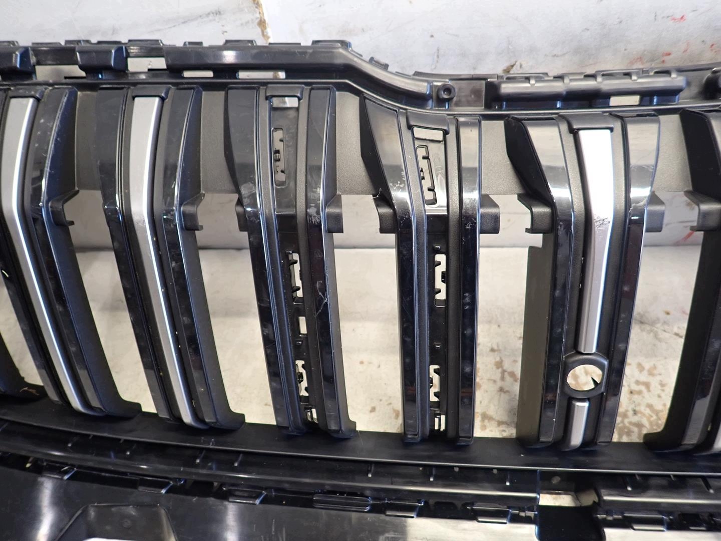 Grill SKODA KODIAQ II 2024- 57H853653B