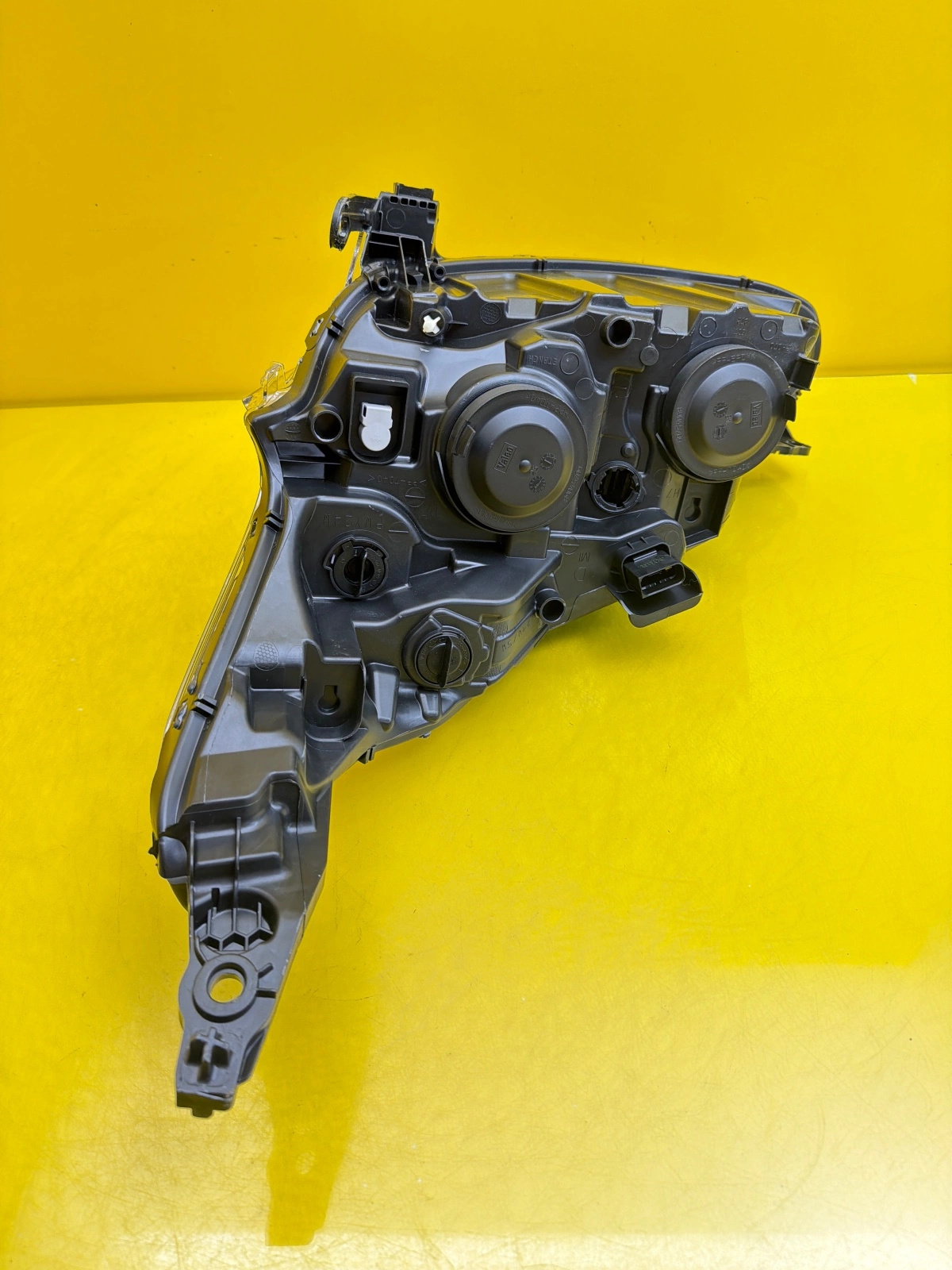 light right front Peugeot 208 and 2012- H7 1685351480