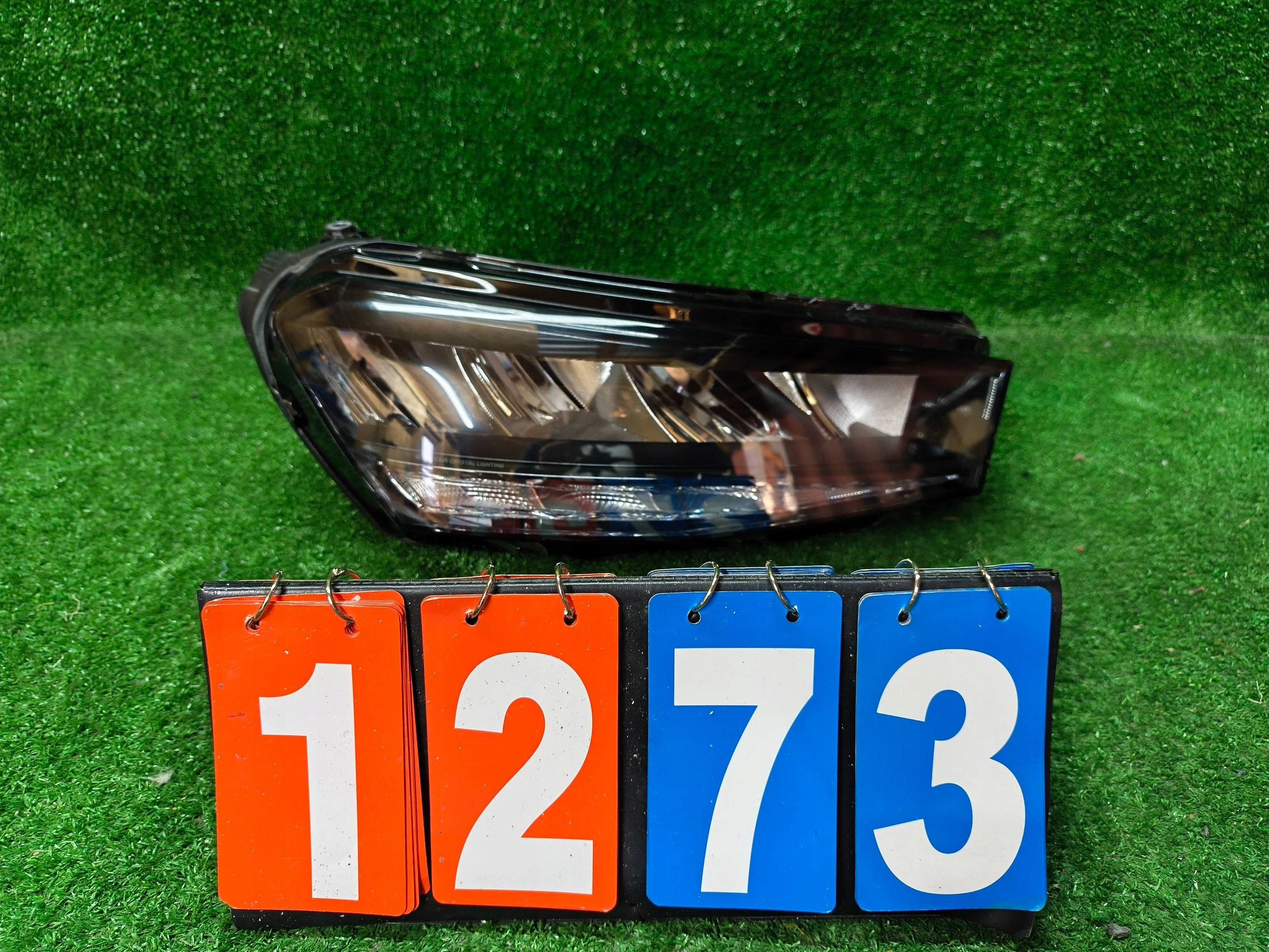 REFLEKTOR pravý předek SKODA FABIA IV 21- FULL LED NR.1273