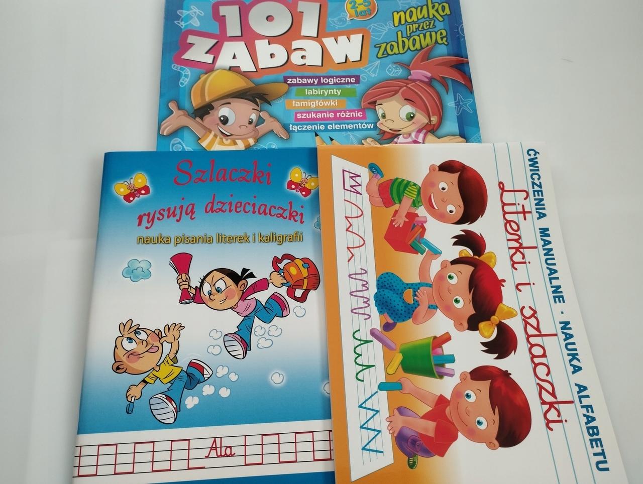 Szlaczki rysują dzieciaczki Literki i szlaczki