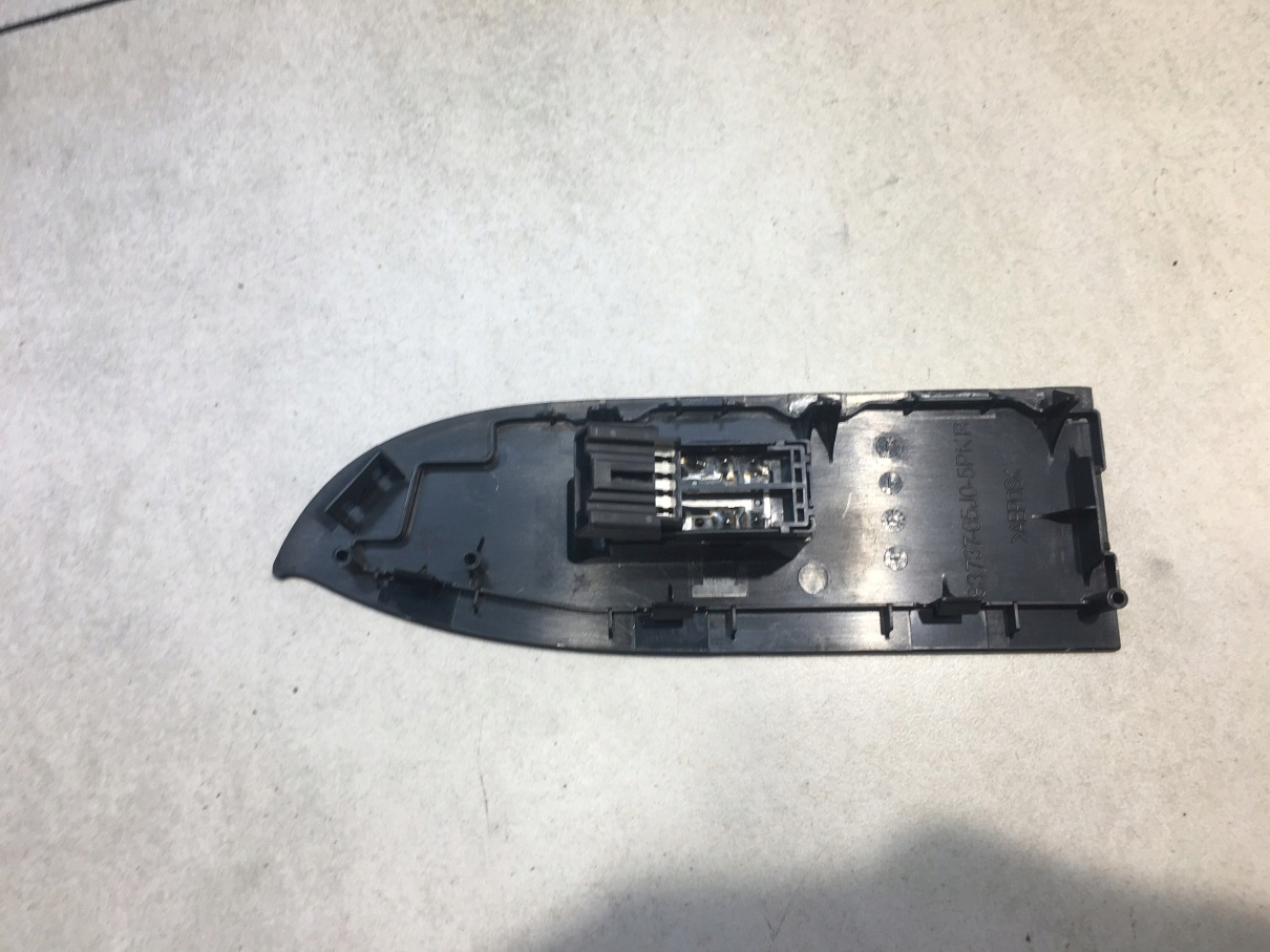 PANEL windows right rear part SUZUKI GRAND VITARA II 83737-65J0