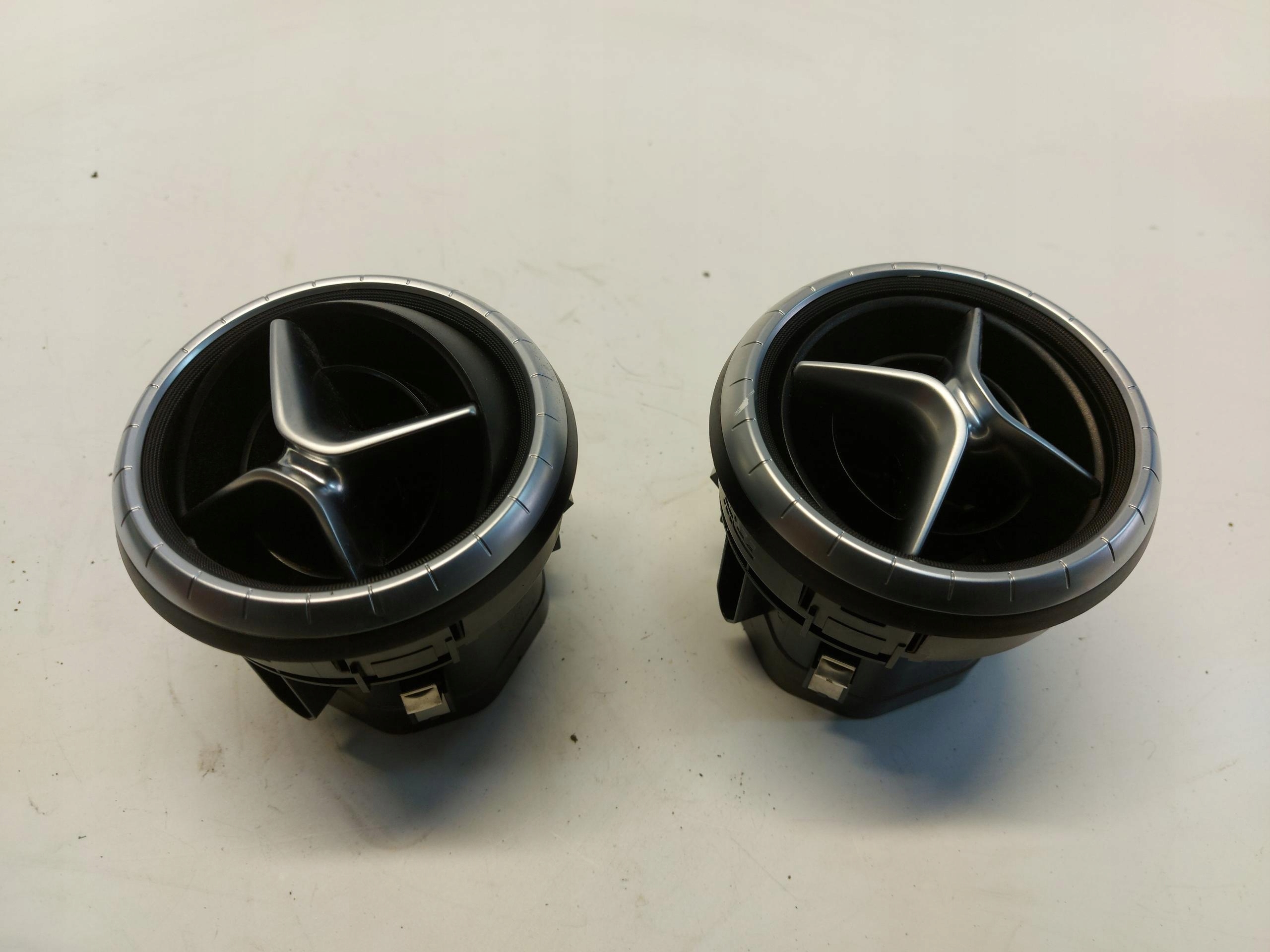 MERCEDES CLA W117 LÜFTUNGSGITTER ZUFUHR LUFT DES LÜFTERS KONSOLE LINKS ODER RECHTS