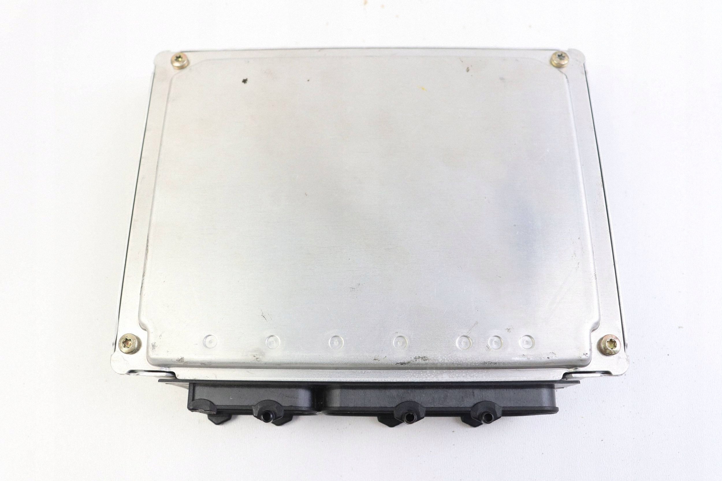 AUDI A4 B5 VW PASSAT B5 computer control unit of the engine 1.8 20V 8D0907558B