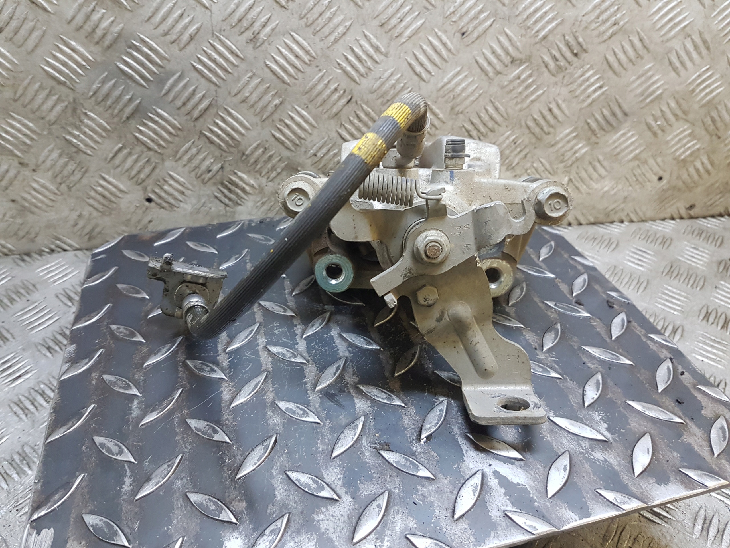 caliper brake left rear part rear KIA CEED III