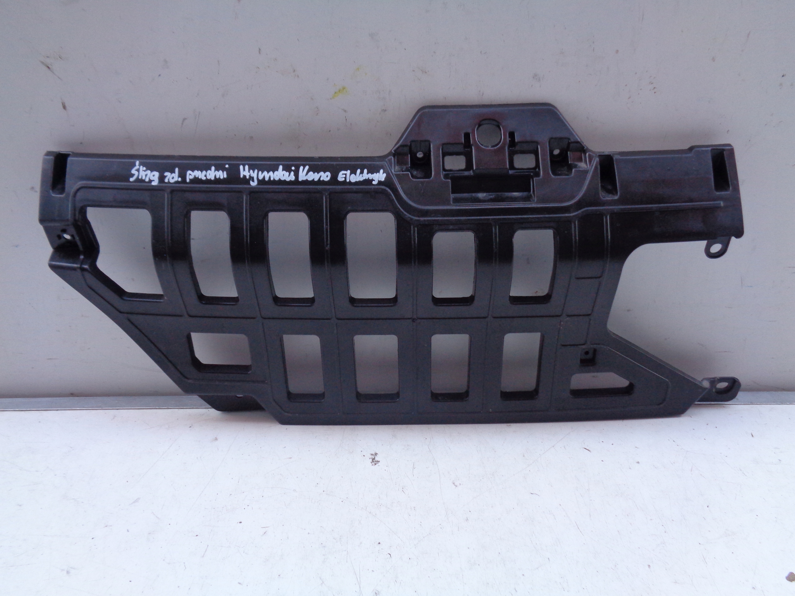 bumper bracket front HYUNDAI KONA ELEKTRYK