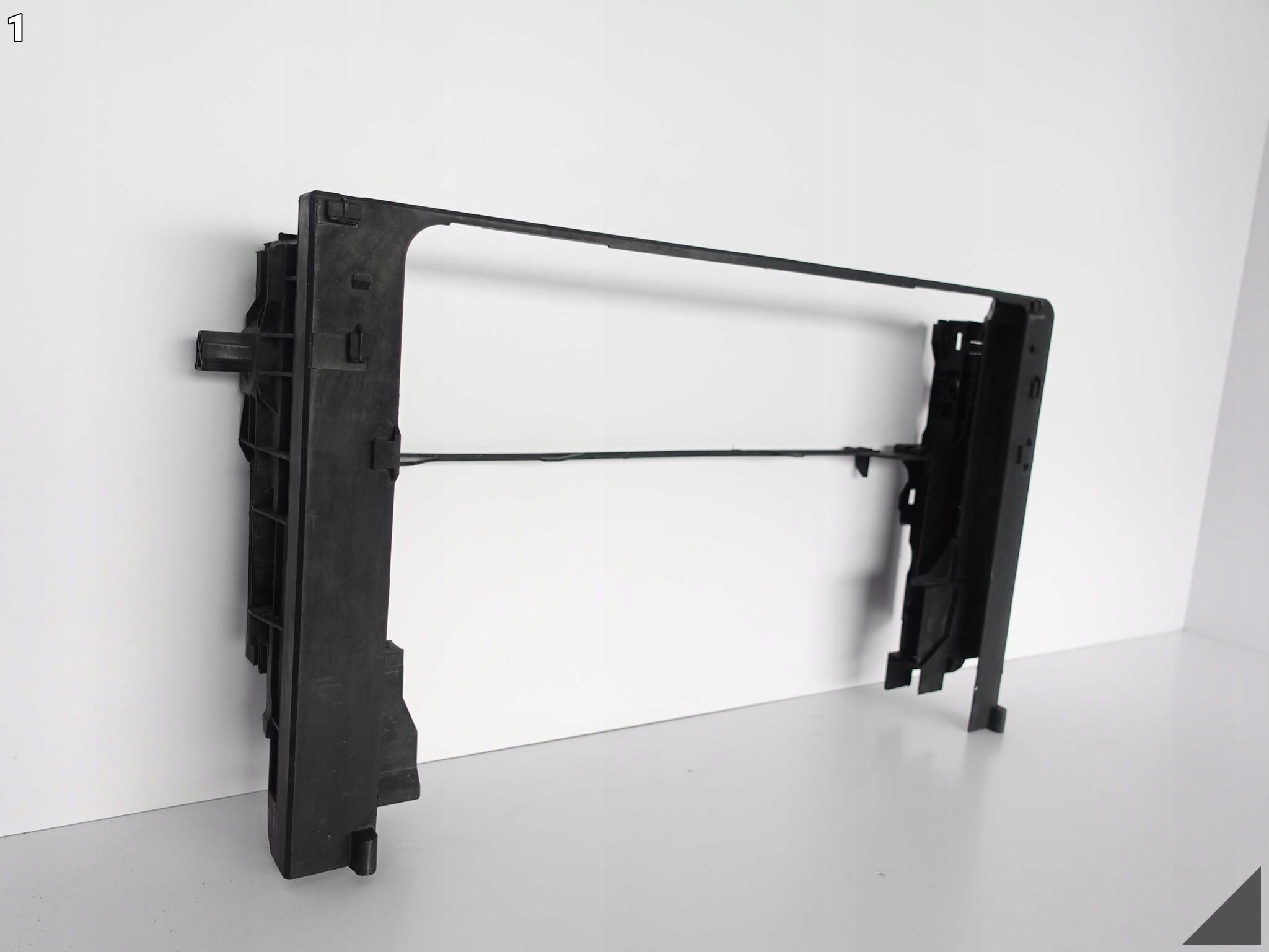 BMW 7 F01 F02 08-15 cover frame radiator