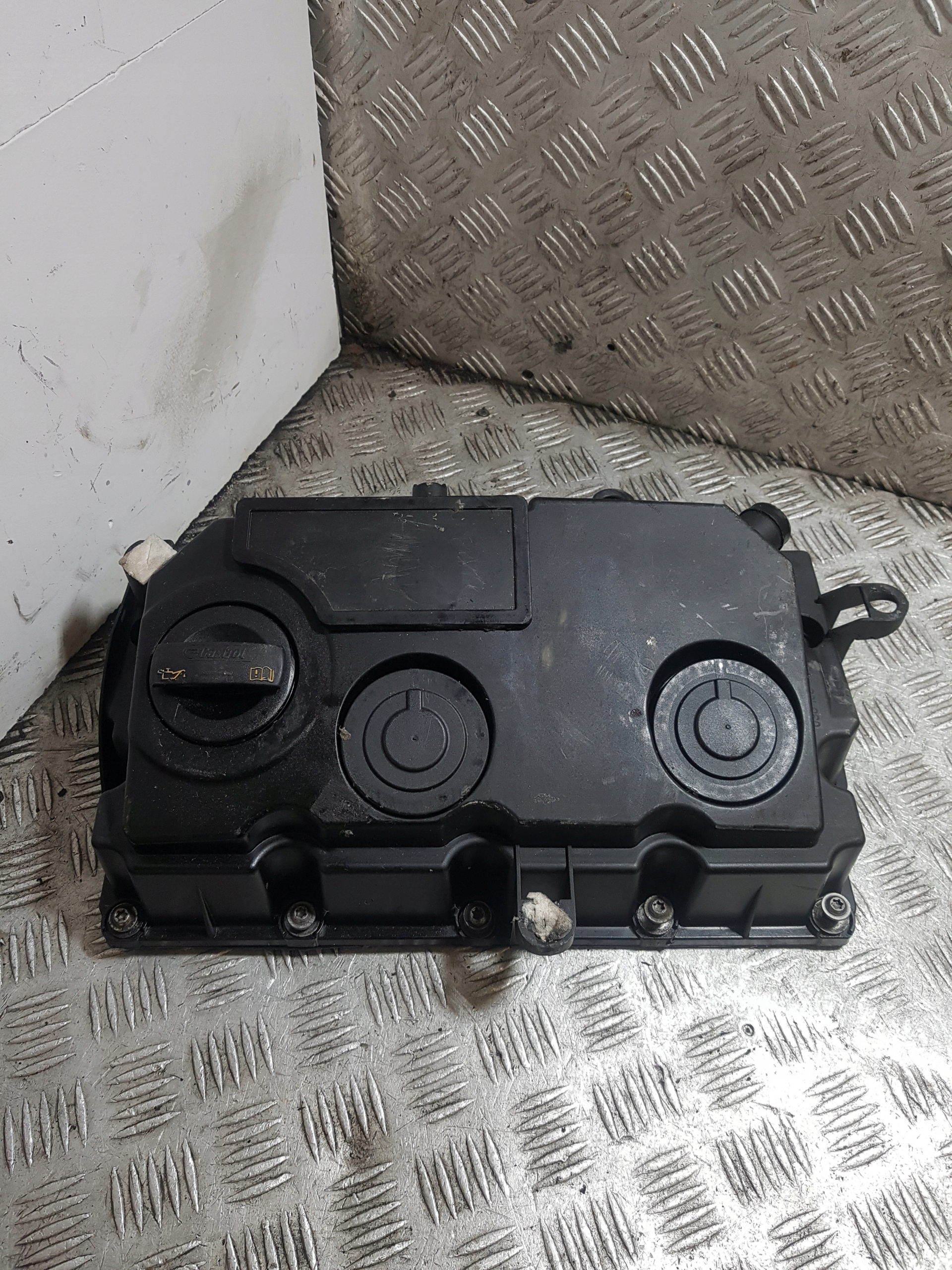 Abdeckung der Ventile VOLKSWAGEN PASSAT B6 1.9 TDI 03G103469G
