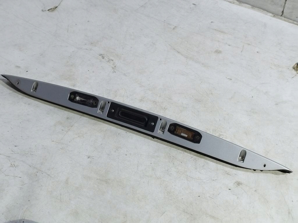 Volvo V50 cap bonnet rear part 426-26