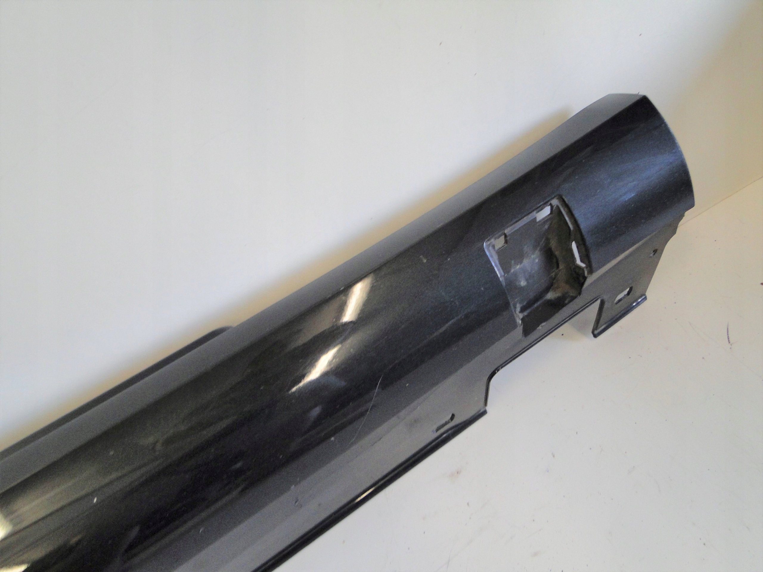 MERCEDES SL 231 R231 LISTWA PROGOWA PRAWA AMG Typ samochodu Samochody osobowe