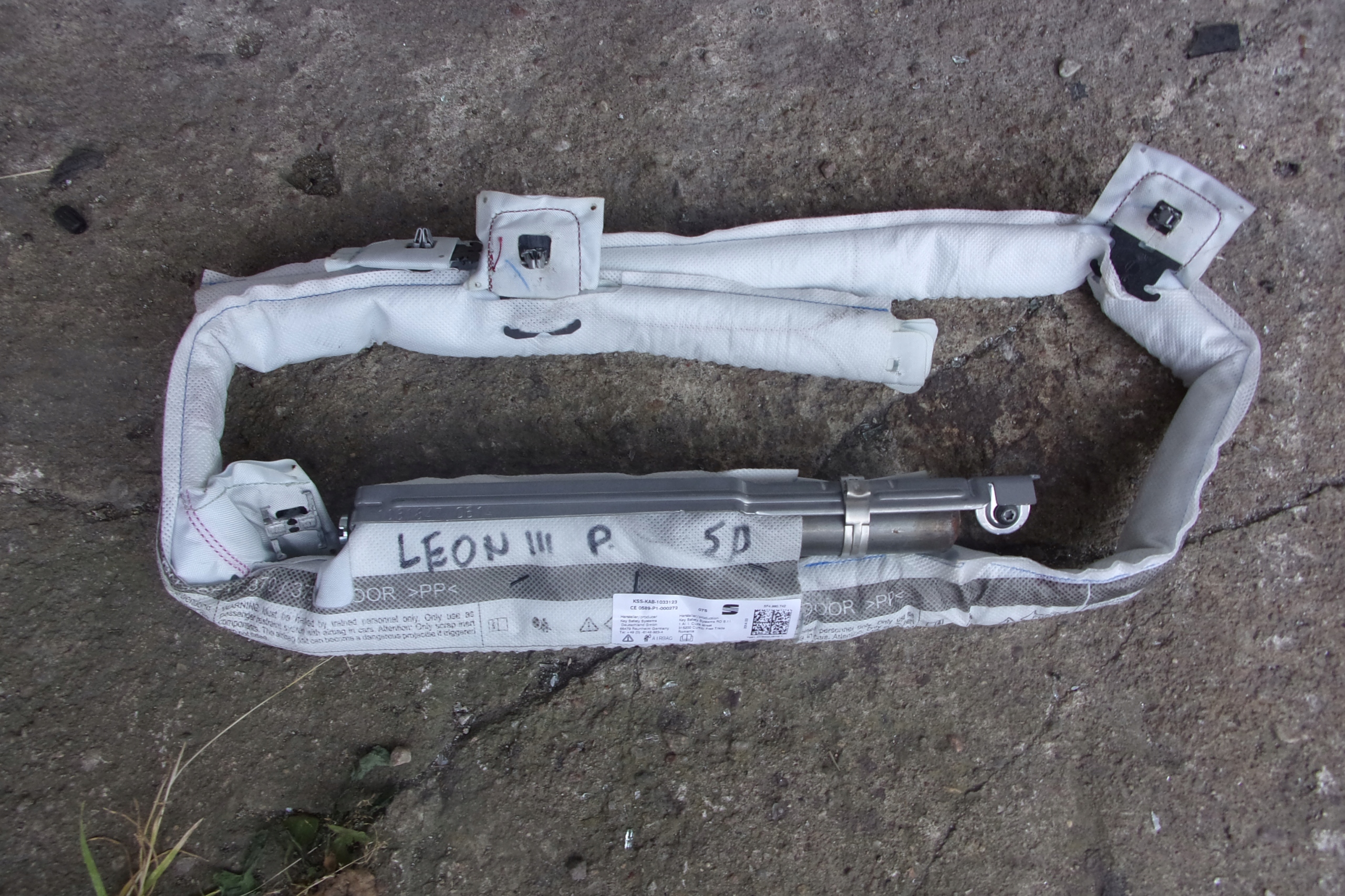 ШТОРА ПРАВА ОРИГІНАЛd SEAT LEON IIIf 2012-