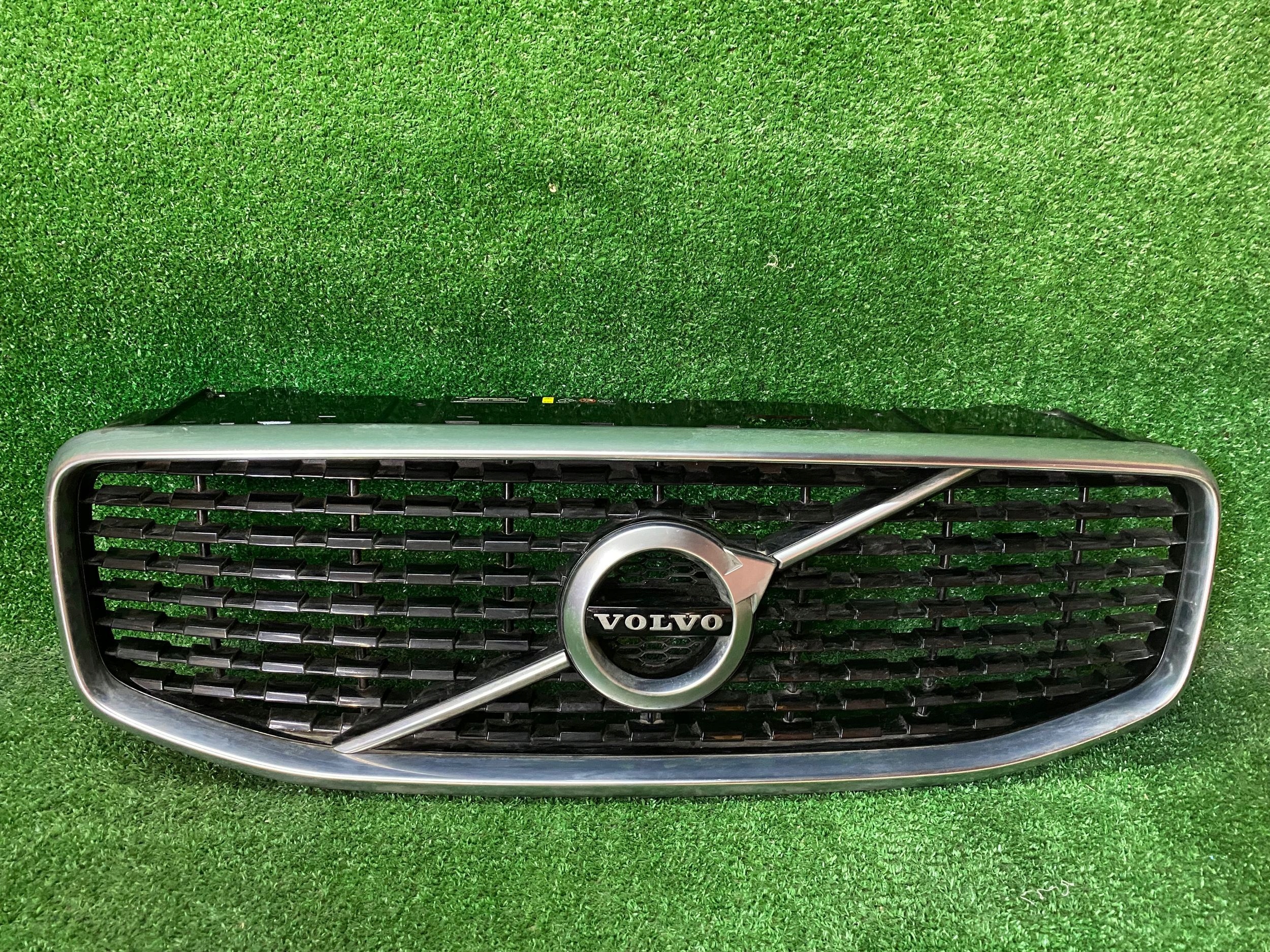 Volvo XC60 Kühlergrill FRONTGRILL Kühlergitter - Thumbnail 1