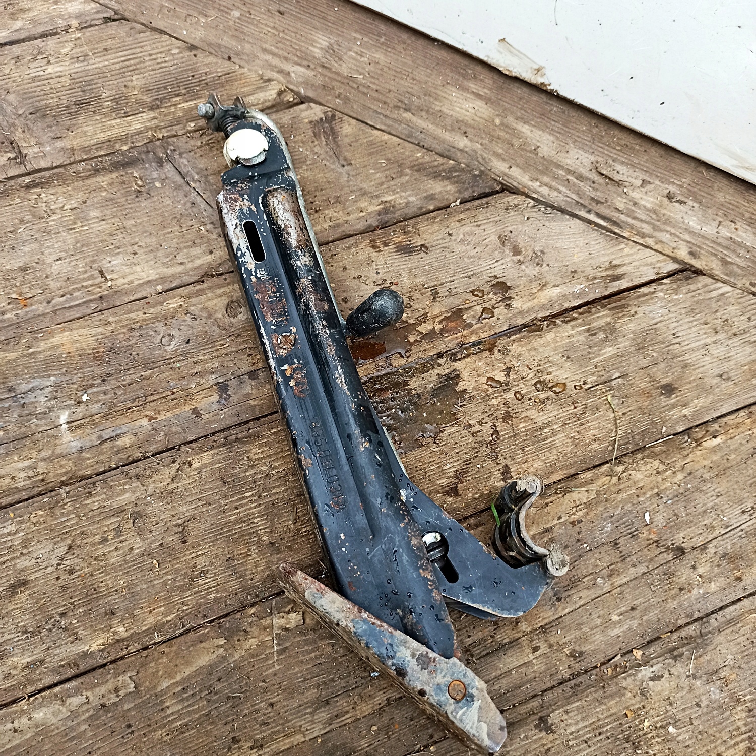 Stary podnośnik do Audi BILSTEIN