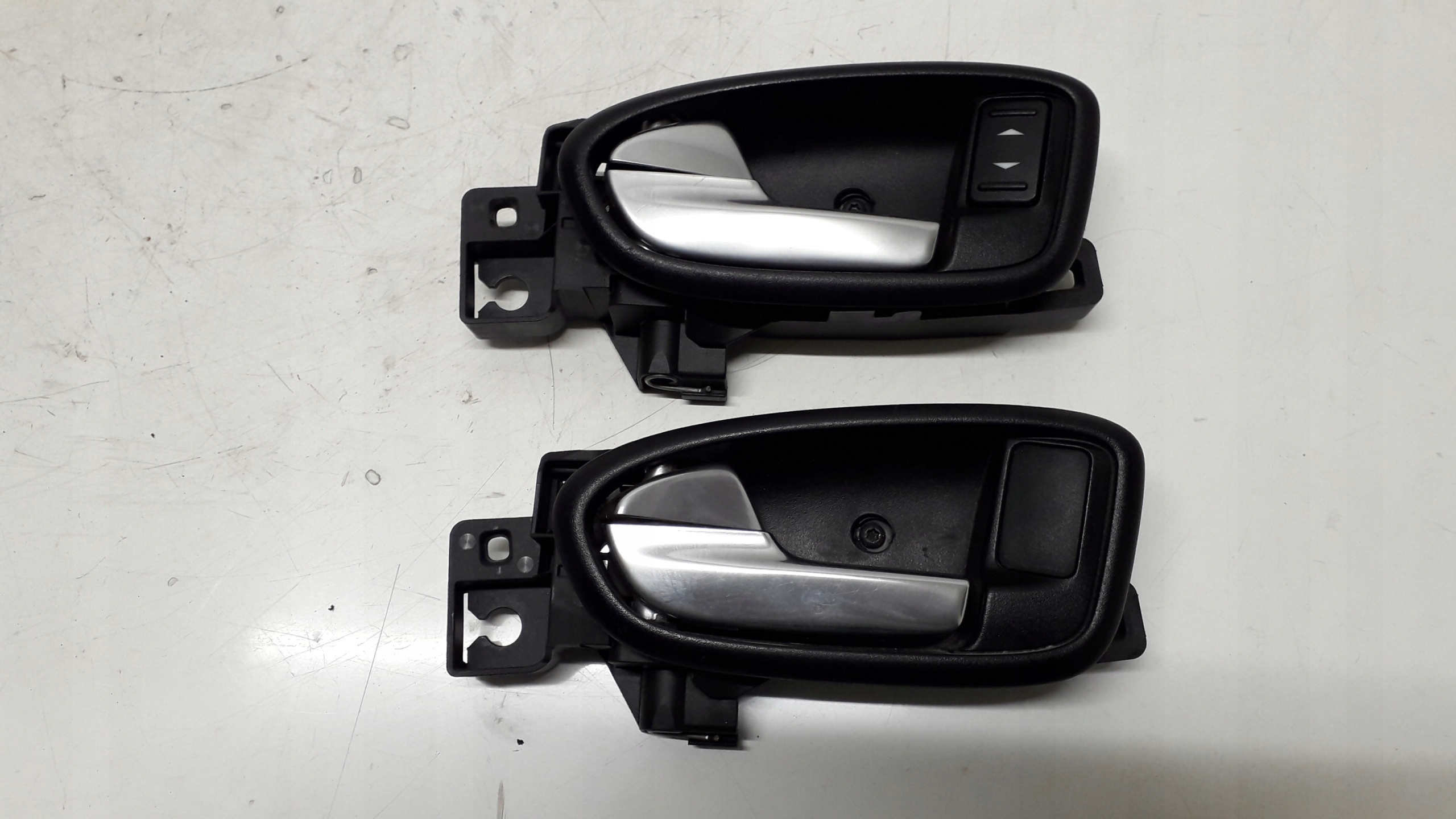 FORD MONDEO MK4 KLAMKA LEWA PRZÓD TYŁ WEWNĘTRZNA