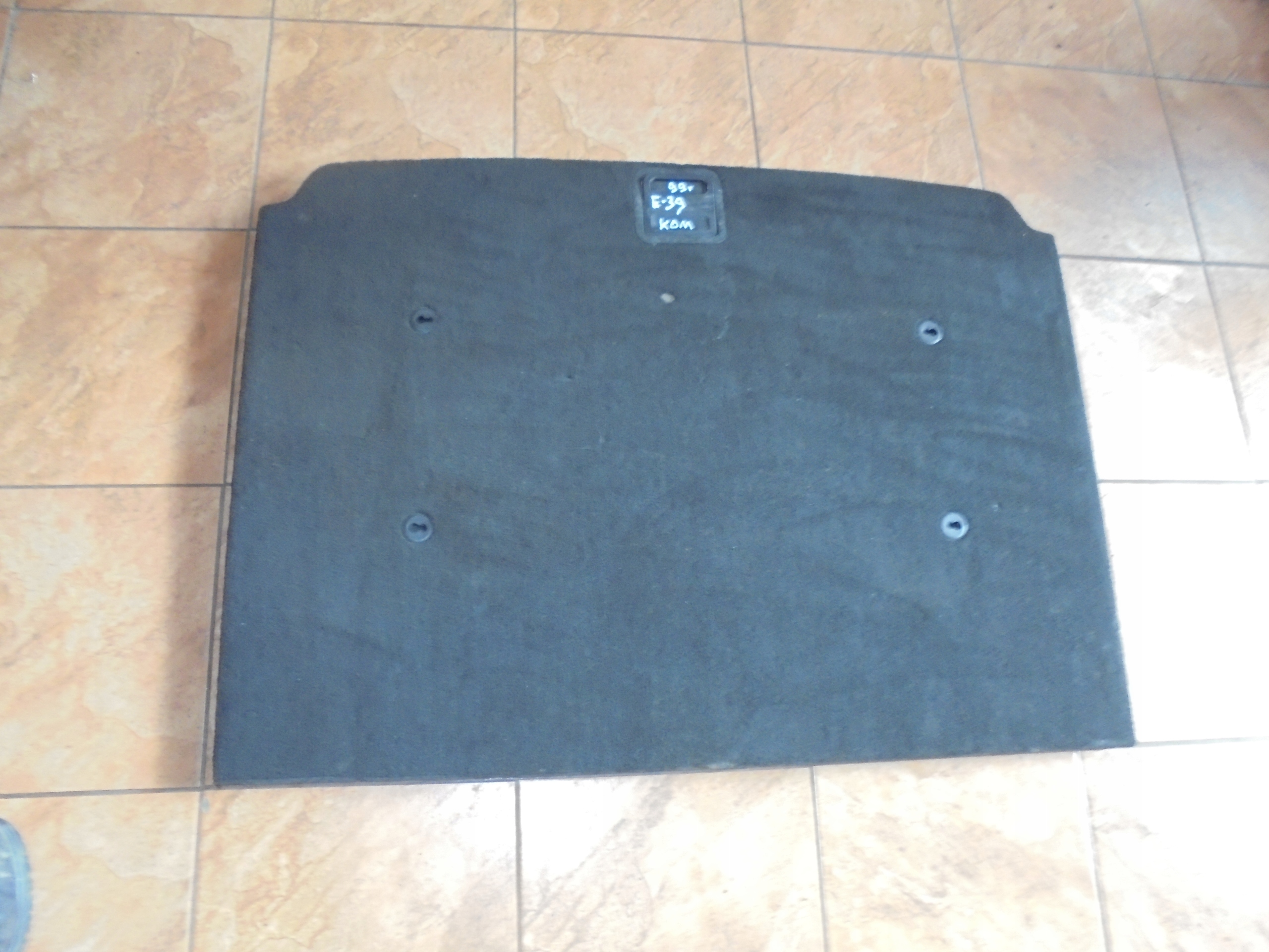 WYKŁADZINA BAGAŻNIKA BMW E39 3.0 99' KOMBI