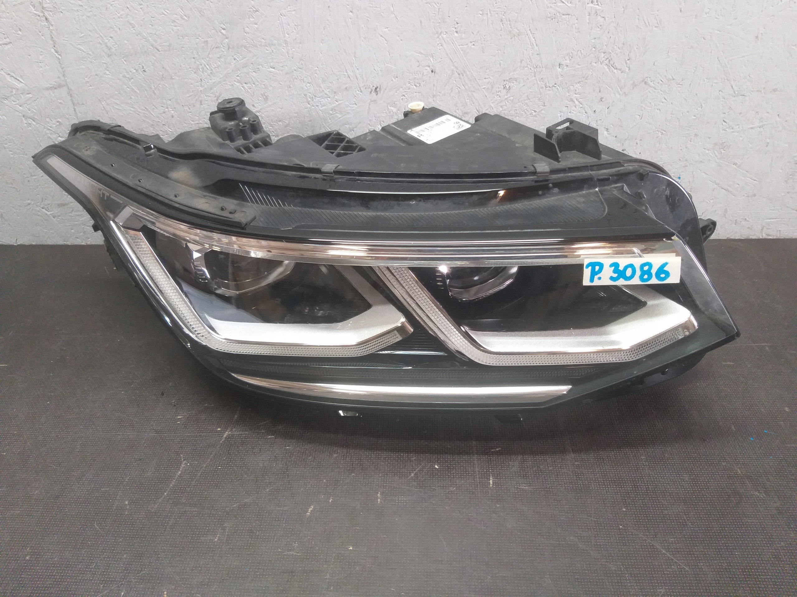 light front right VW TIGUAN LIFT FULL LED 5NB941082C