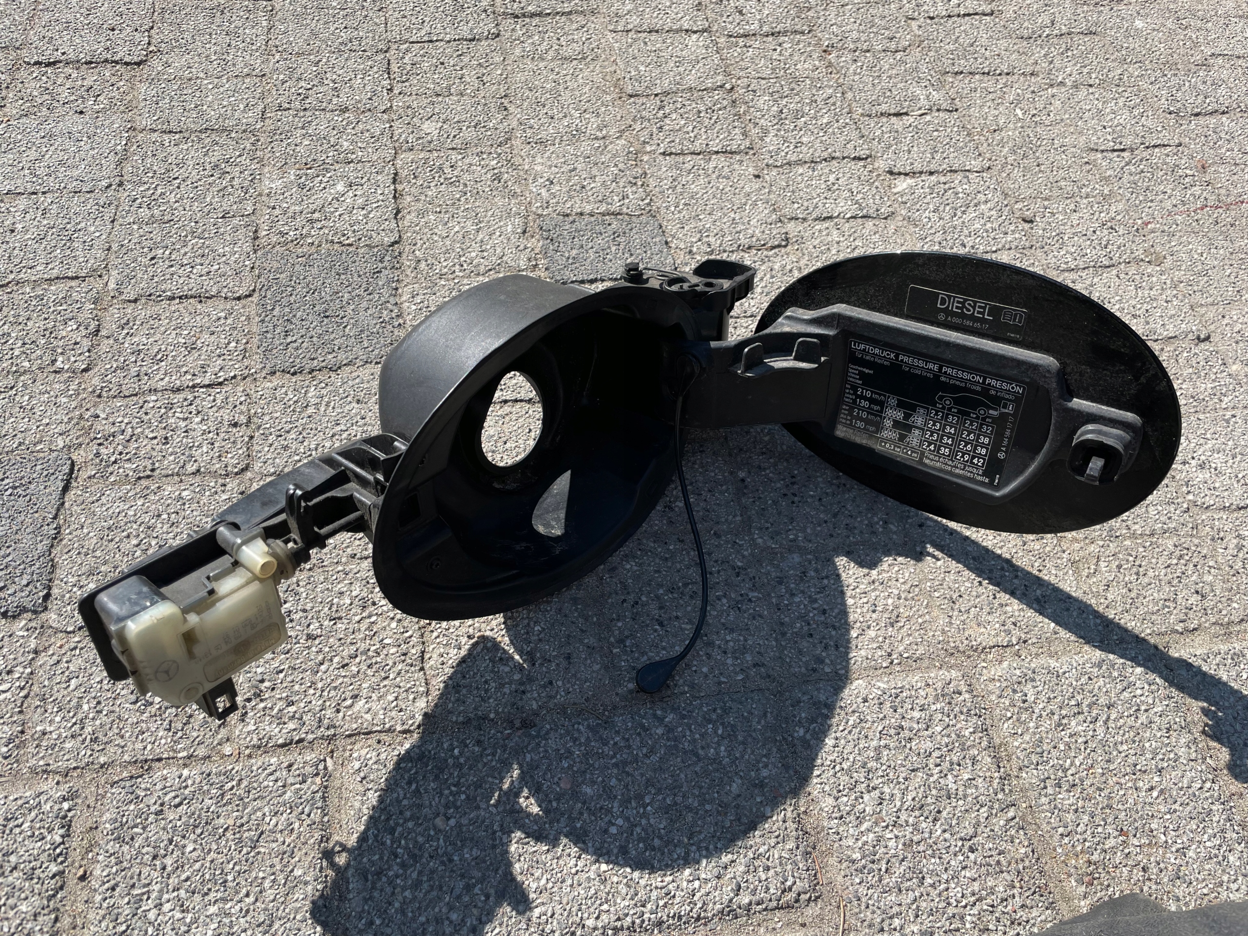 Tankklappe des Kraftstoffsbehälters MERCEDES ML W164 Original