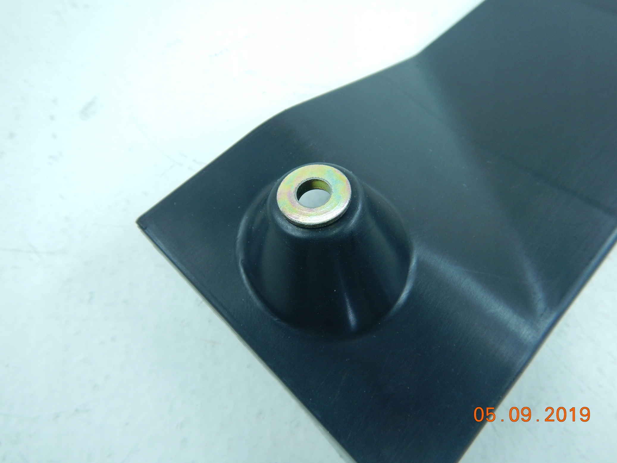 bracket holder left rear part FIAT PUNTO 99-03 / 46762395