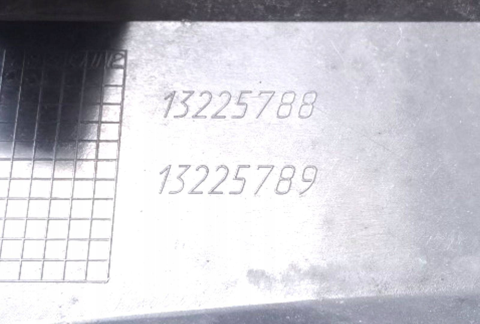 grille radiator Opel Astra H facelift 2008 13225788