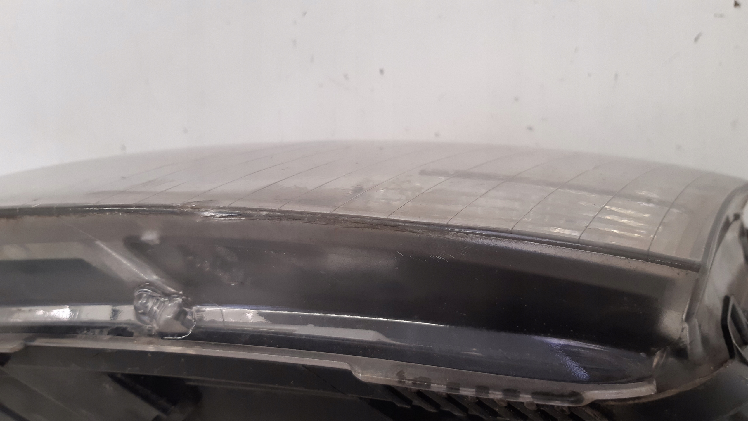 light xenon skretna left front Hella europa Audi A8 D3