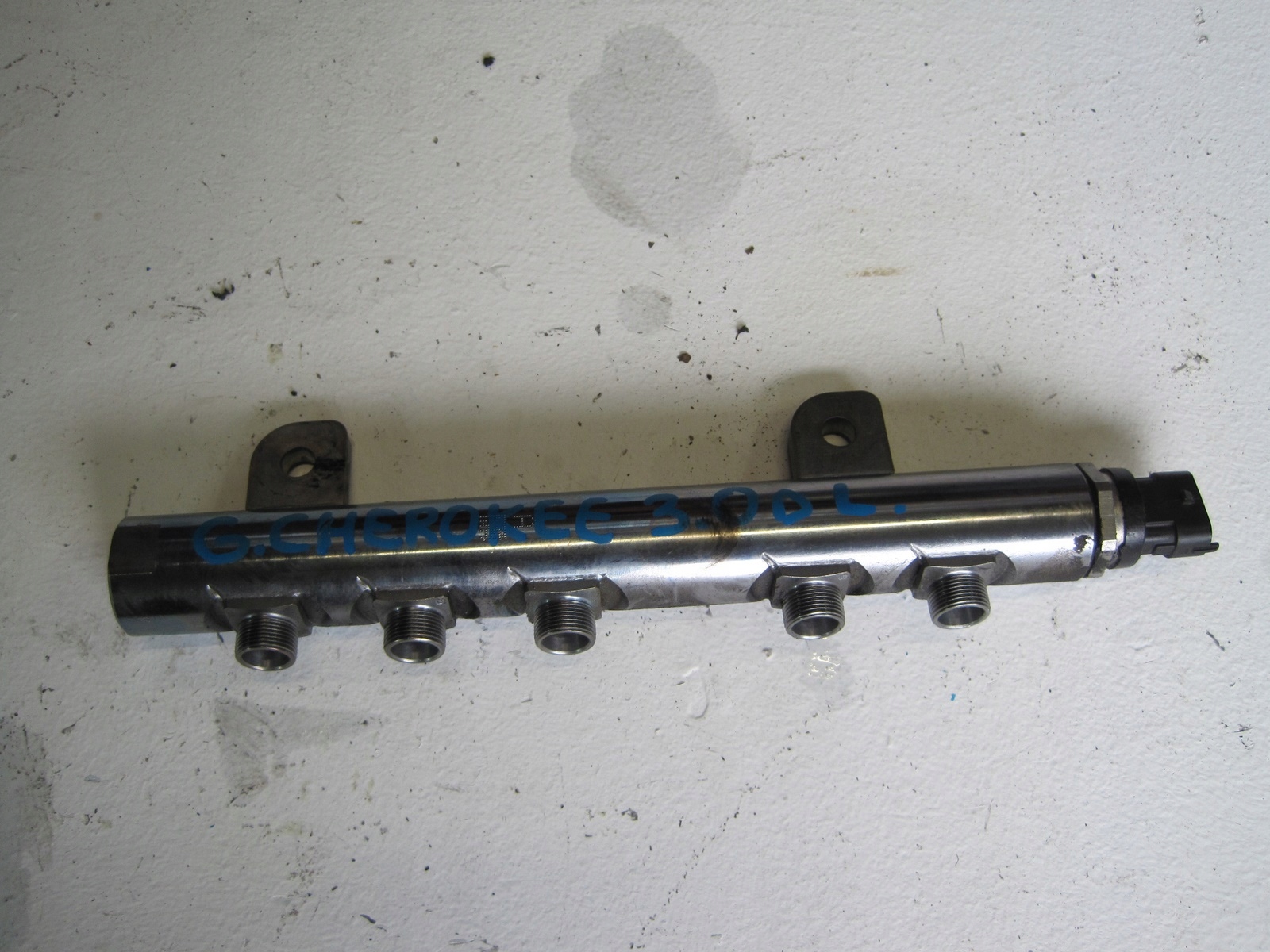 Rampe injection Jeep Grand Cherokee WK2 0445216050