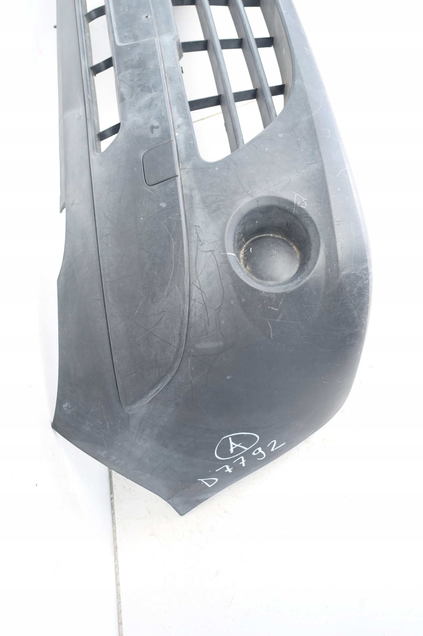 RENAULT KANGOO II 2 2008- bumper front front 8200436678