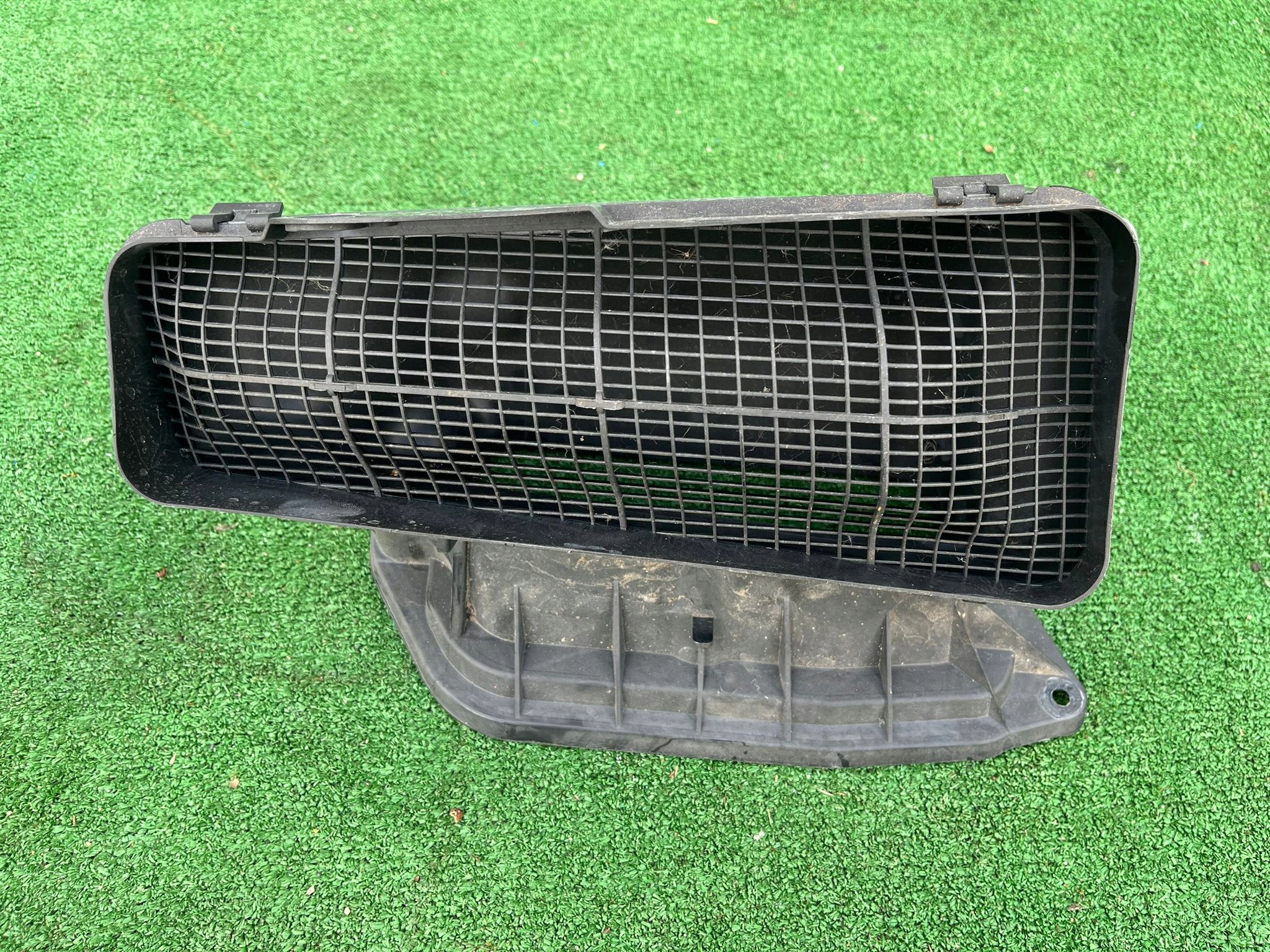 AUDI A8 4H D4 KIEROWNICA WLOT POWIETRZA 4H1819904A