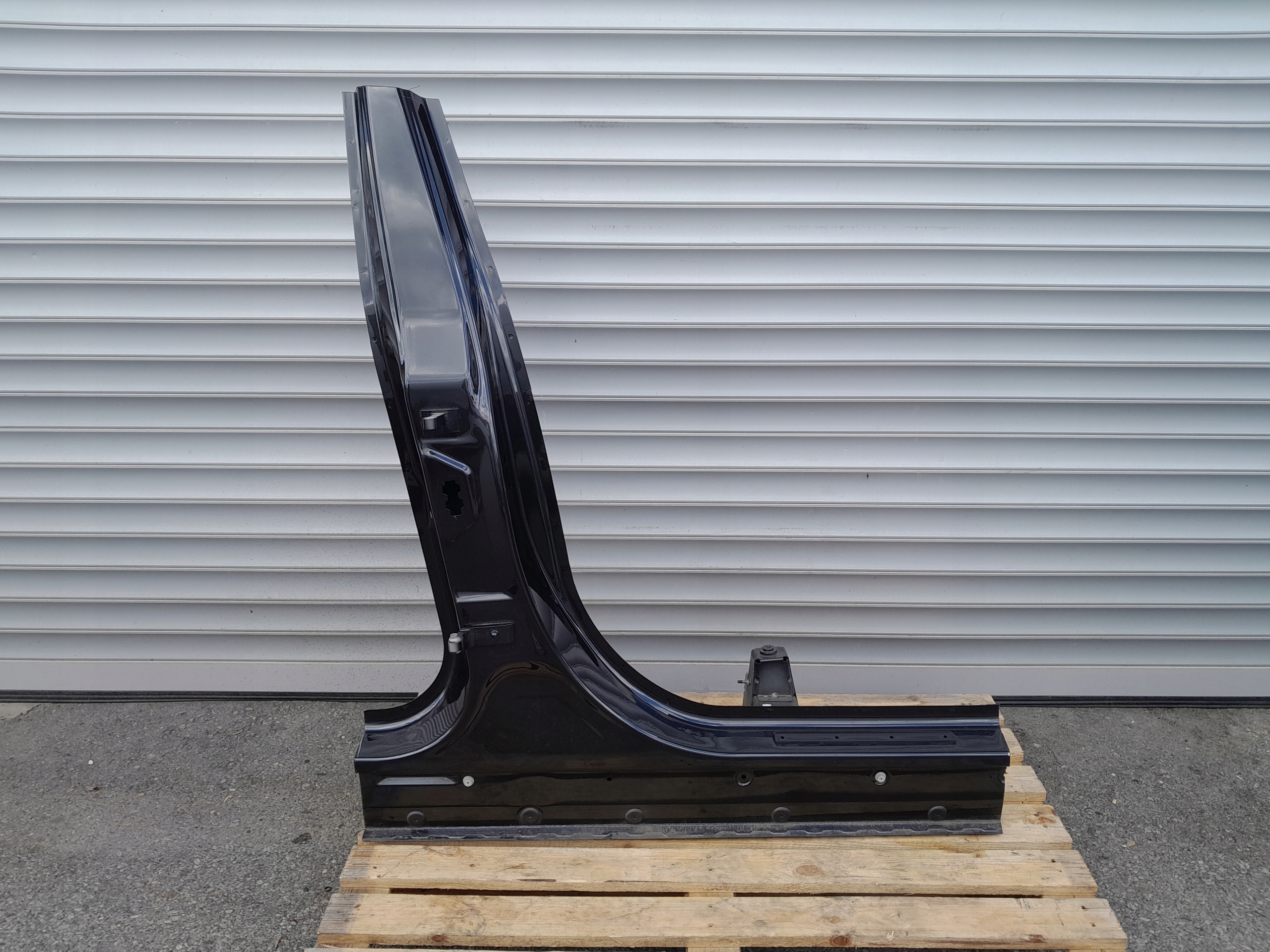 BMW X3 G01 LCI pillar threshold right A90