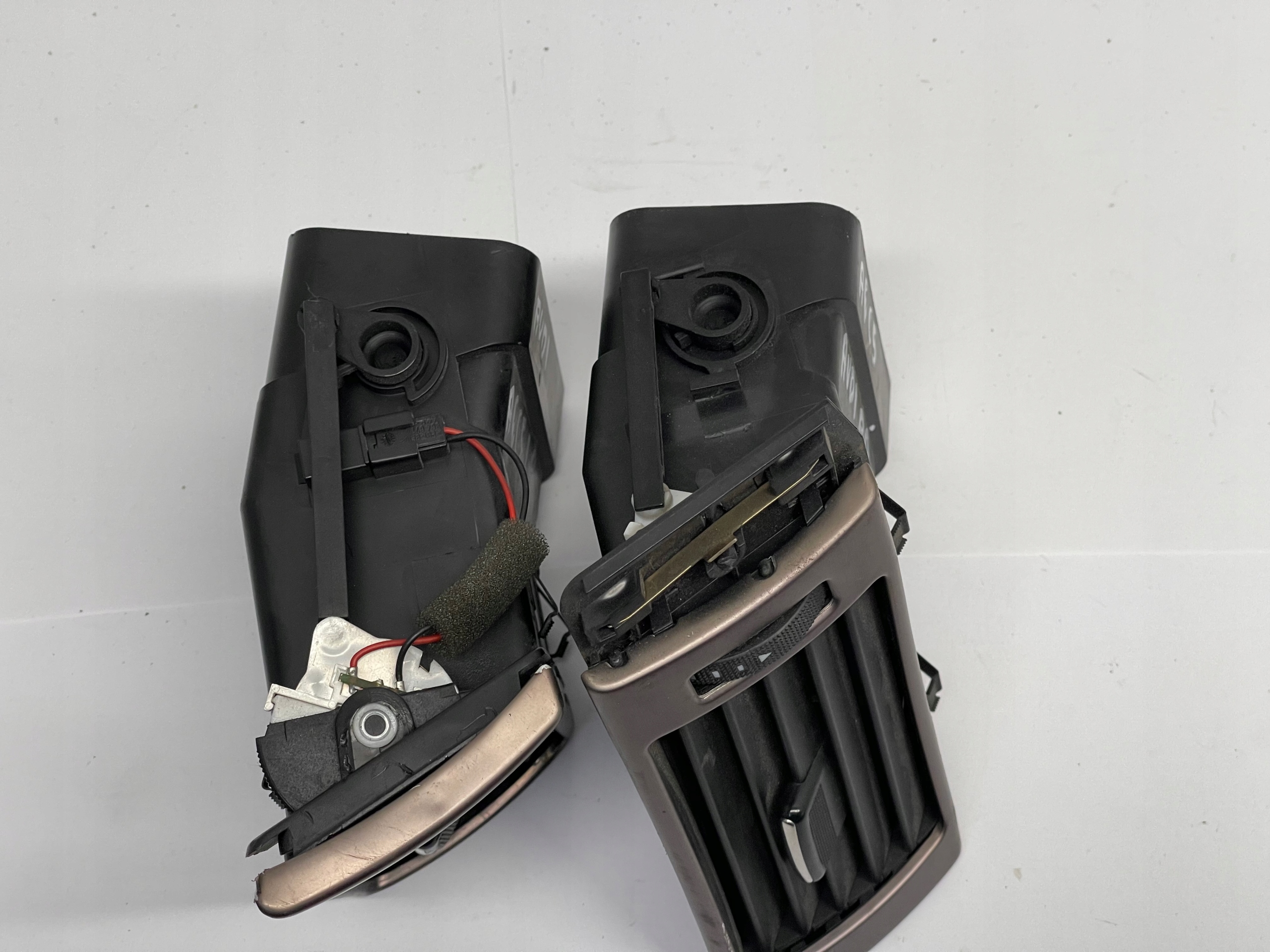 Audi OE 4B1820901 4B1820902