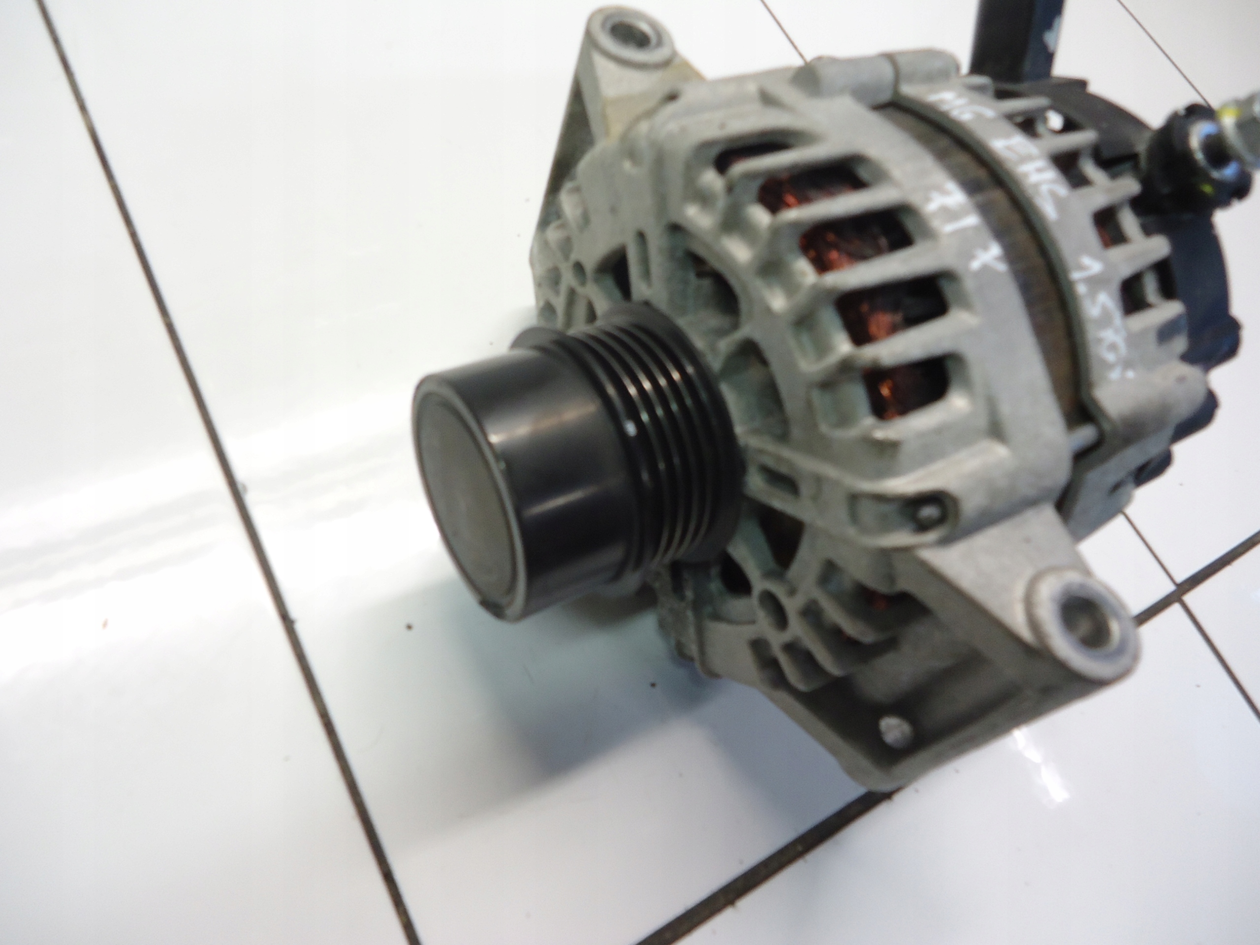 MG HS EHS 1.5 TGI 2020 15E4E ALTERNATOR 10644052