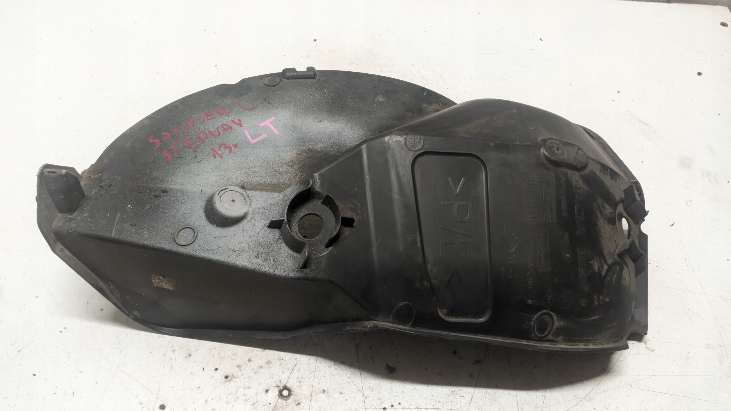 DACIA SANDERO II STEPWAY 1.4B 13R mudguard left rear part 767498102R
