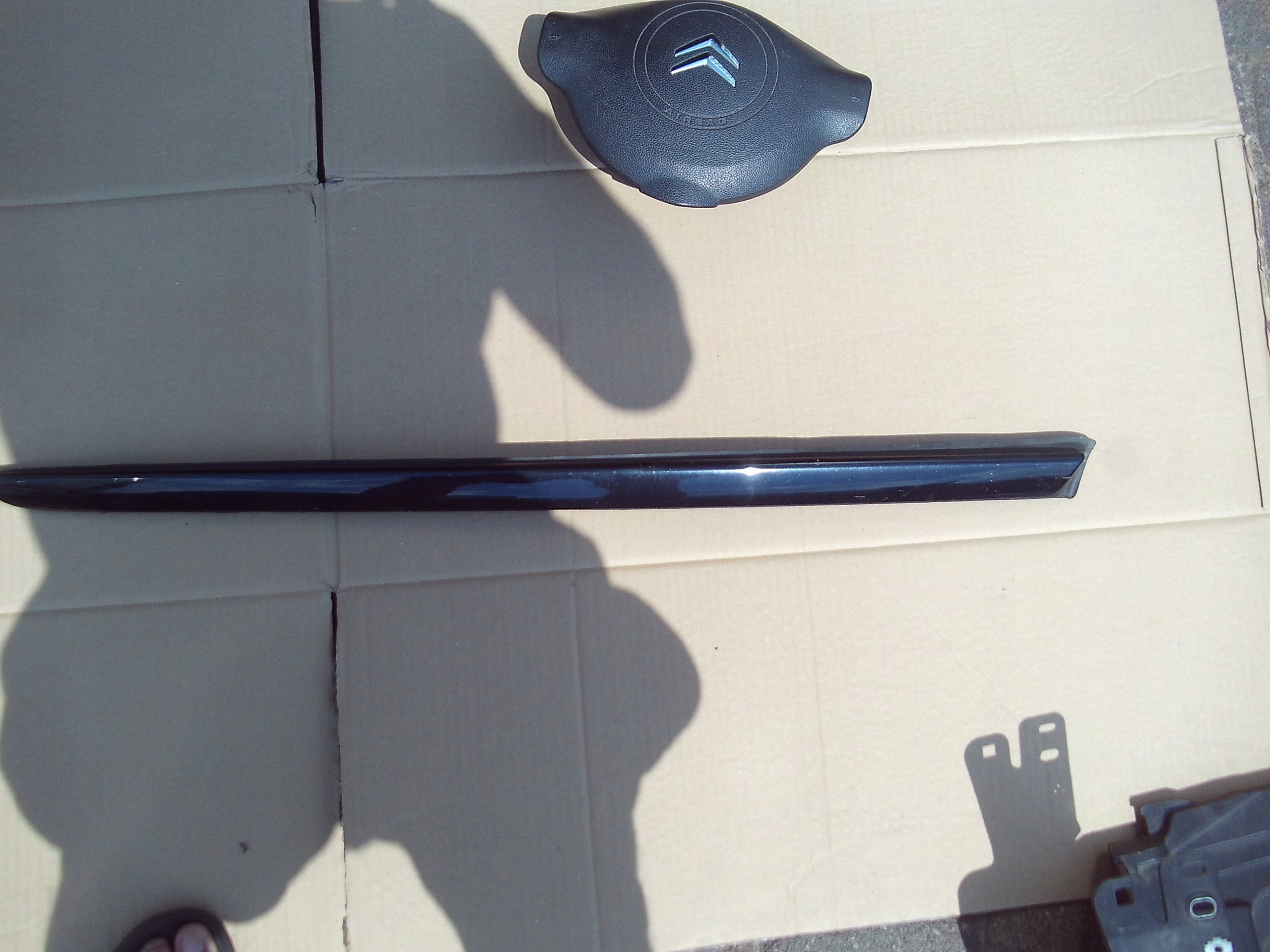 LISTWY SZYBY PRZÓD PRAWA CITROEN C5 08>