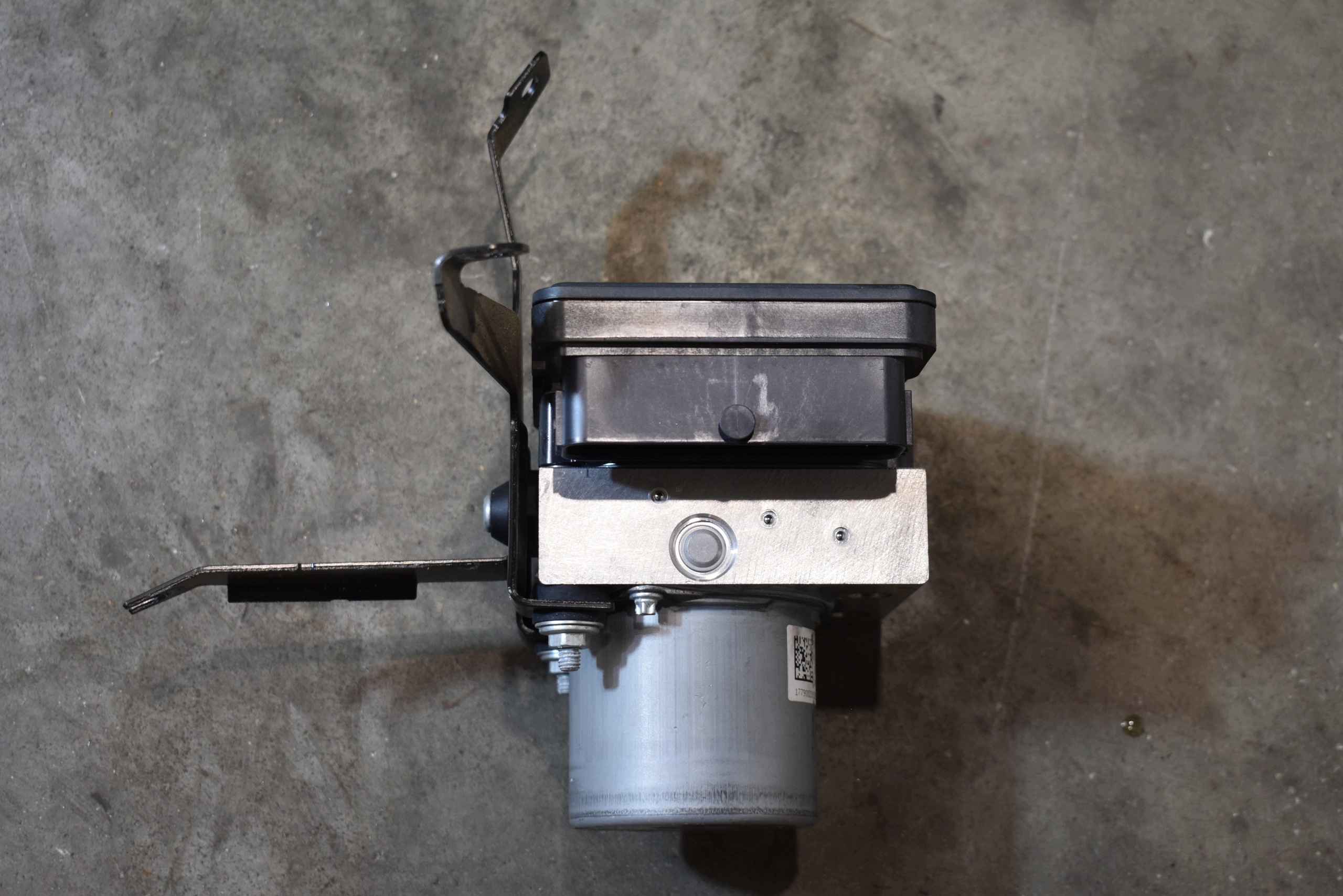 perfect condition pump control unit ABS MERCEDES W177 1