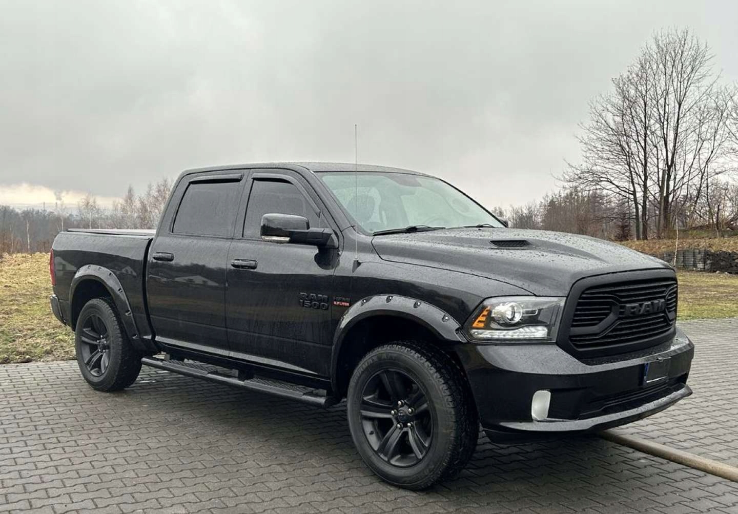 Dodge RAM Dodge RAM 5.7 Benzyna 390KM