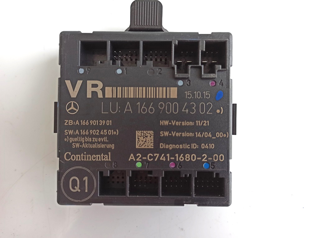 INFINITI Q30 драйвер модуль двери A1669004302