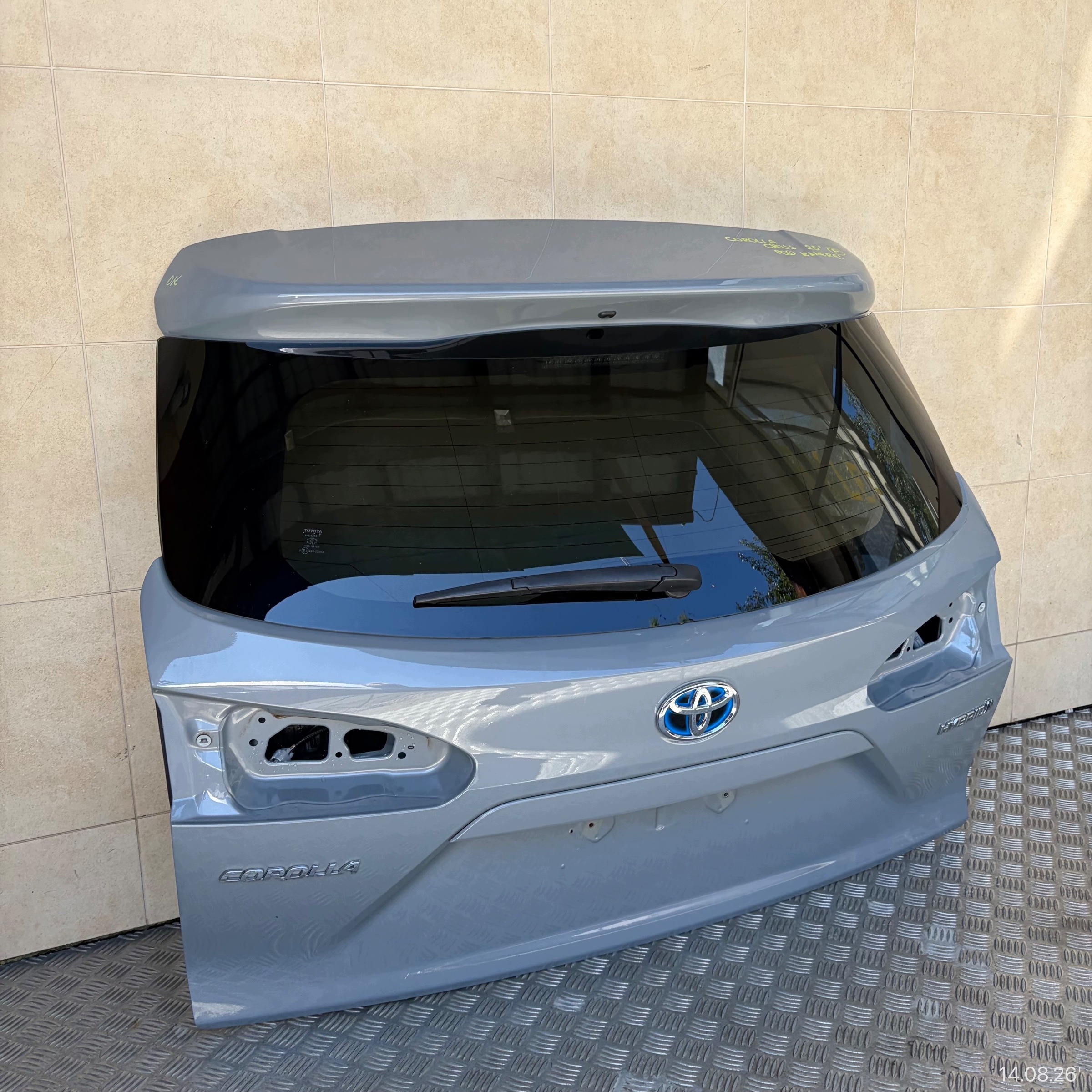 boot doors complete TOYOTA COROLLA CROSS 2025 ROK below KAMERE