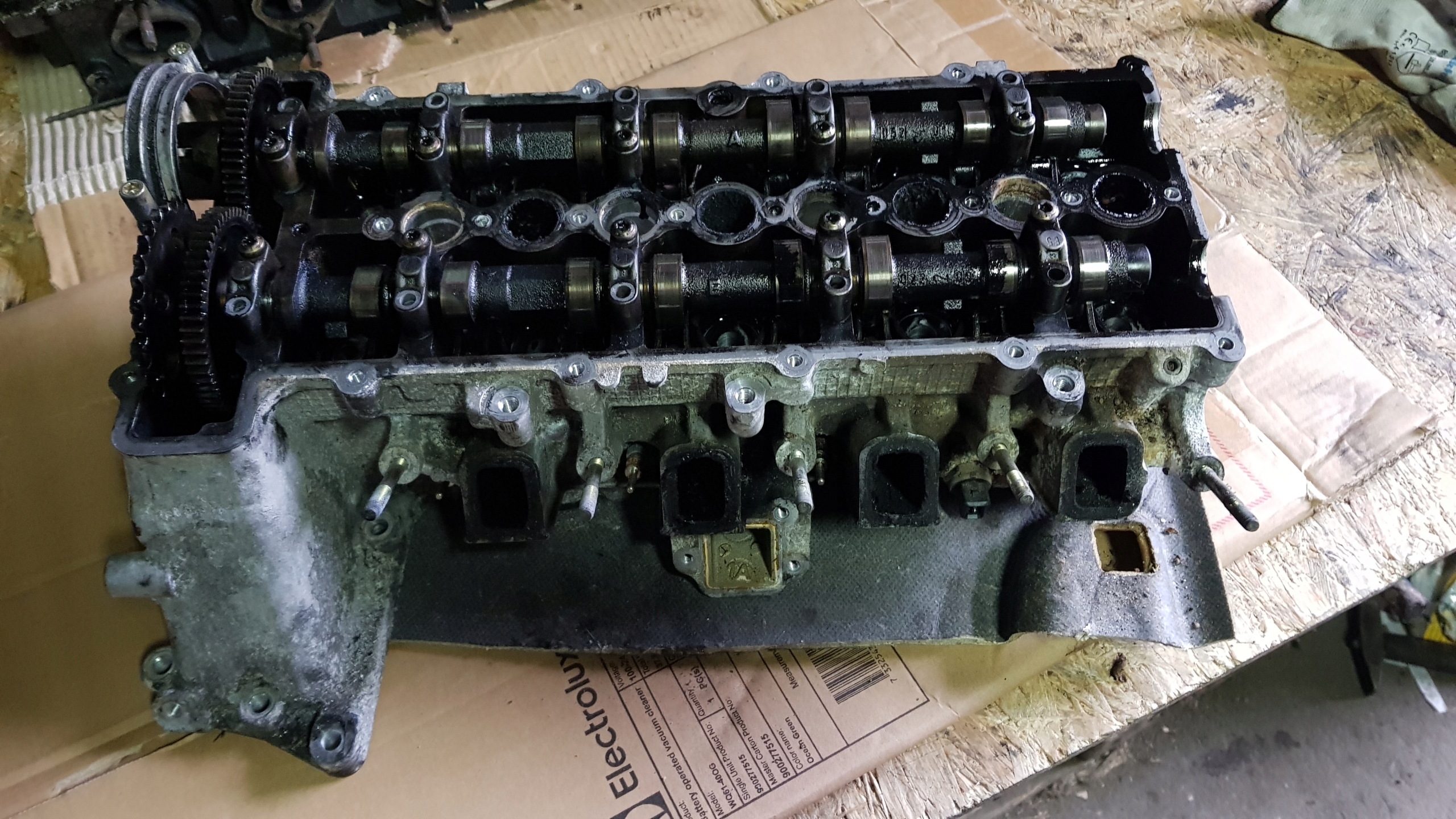 BMW E46 e87 E90 318d 2.0d TESTATA 7787523 m47t ul