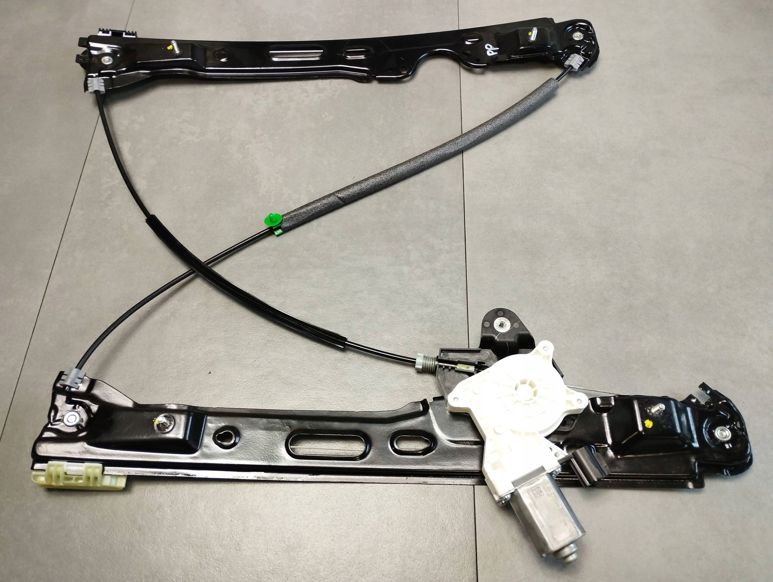 Volkswagen Amarok II 2023 window regulator right front N1WBE23200BD