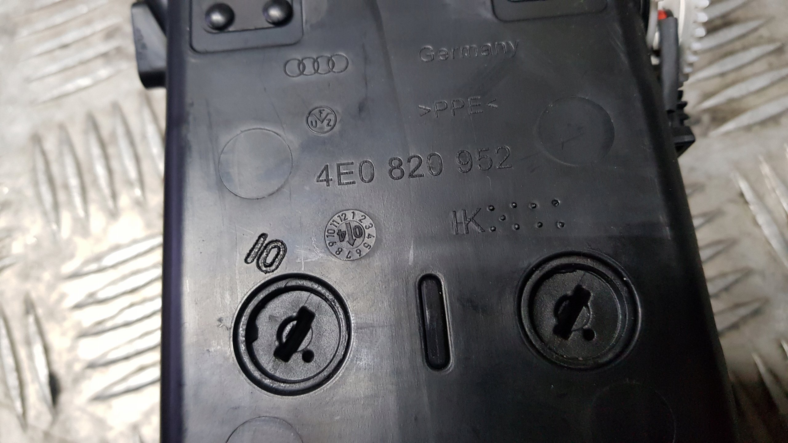 AUDI A8 D3 grid air conditioning devices left right